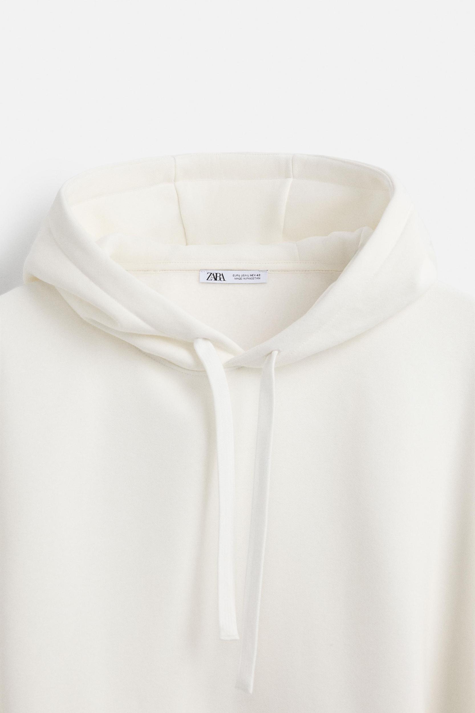 BASIC HOODIE SWEATSHIRT Product Image