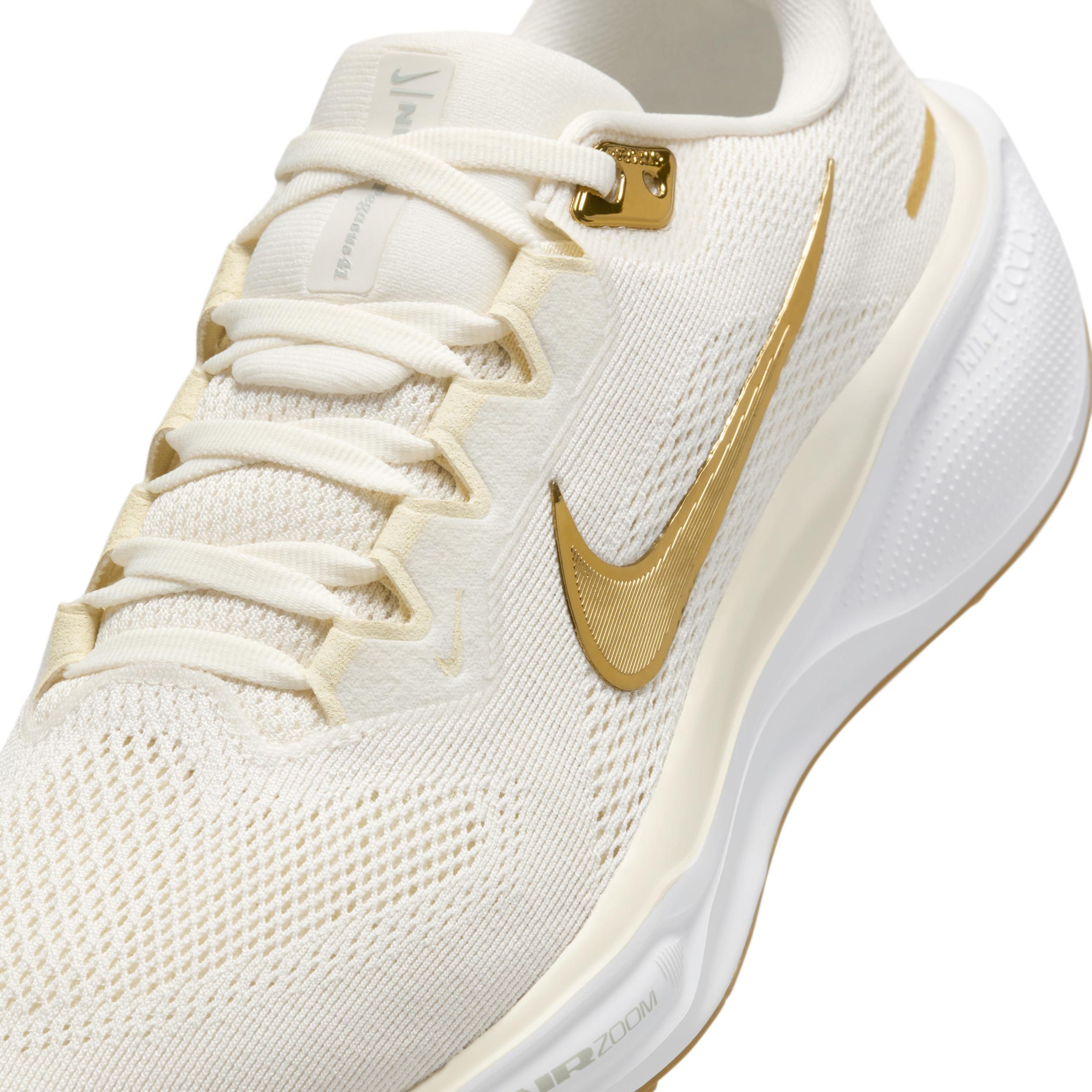 Nike Womens Pegasus 41 Running Shoes Product Image