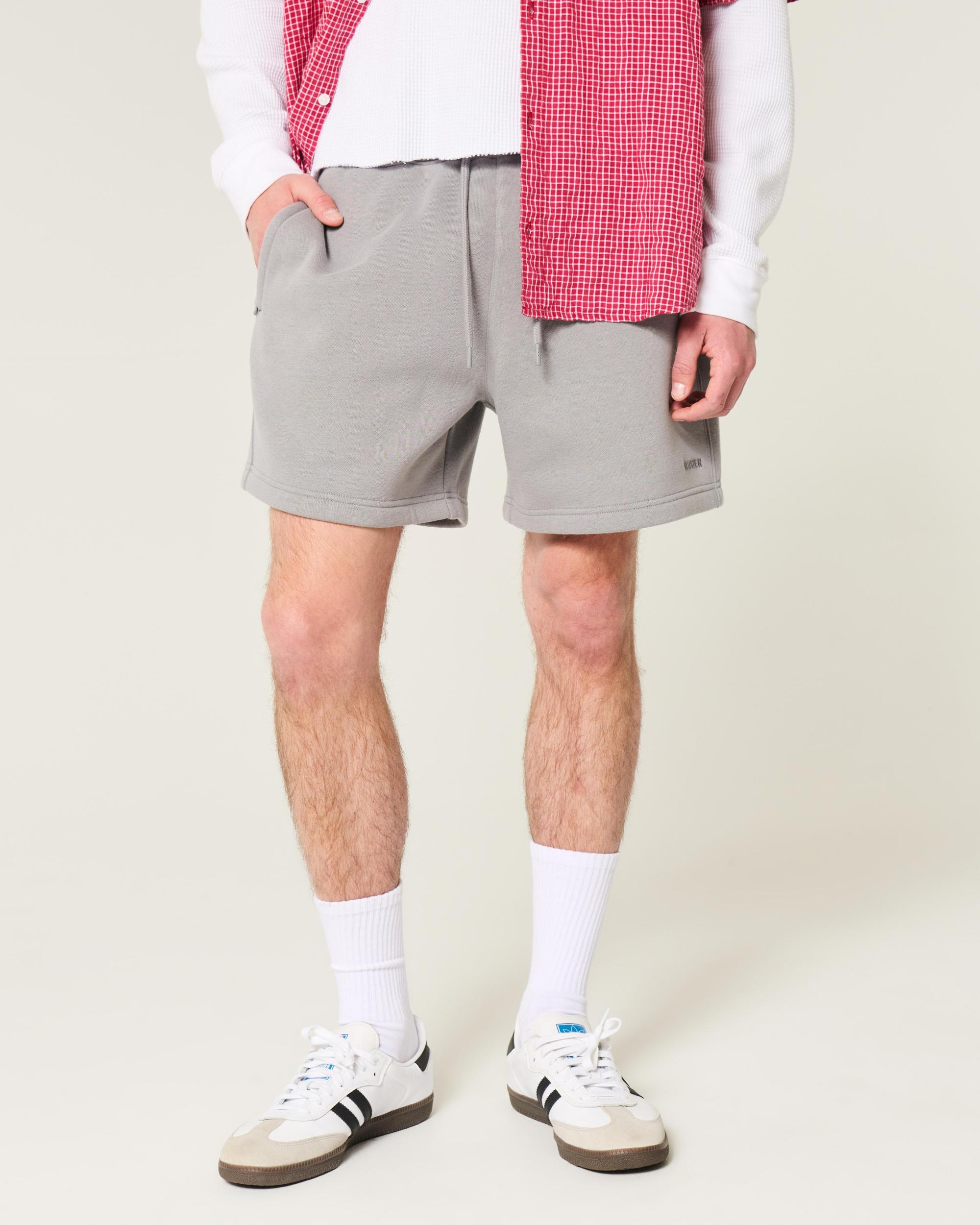 Mid-Thigh Loose Fleece Shorts Product Image