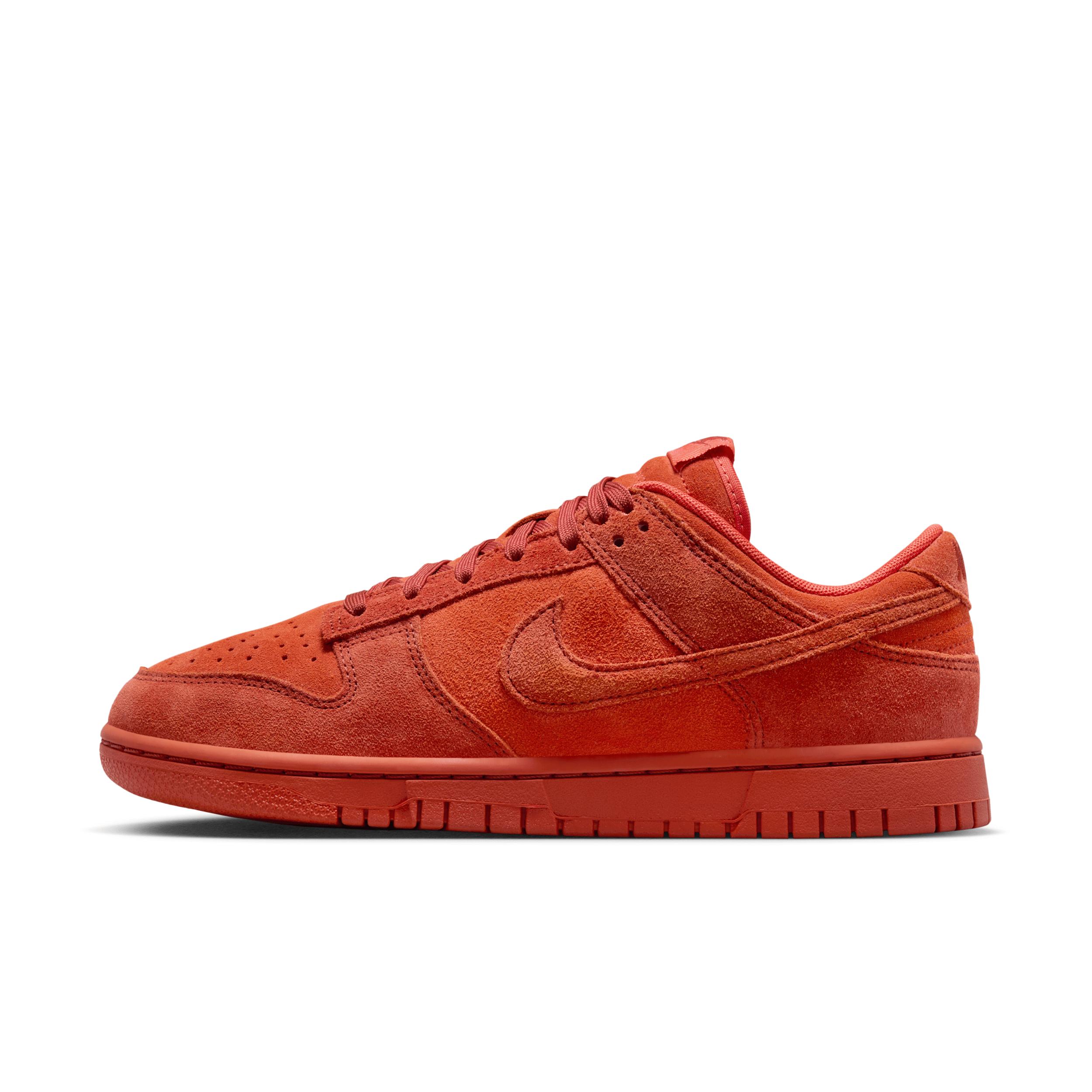 Nike Womens Dunk Low SE Shoes | HV5756-633 Product Image