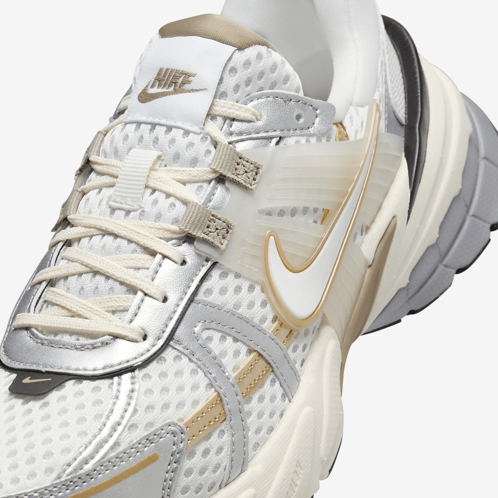 Nike V2K Run Women's Shoes Product Image