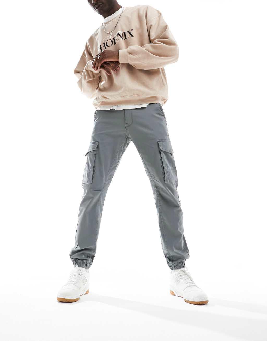 Jack & Jones Intelligence cuffed cargo pants Product Image