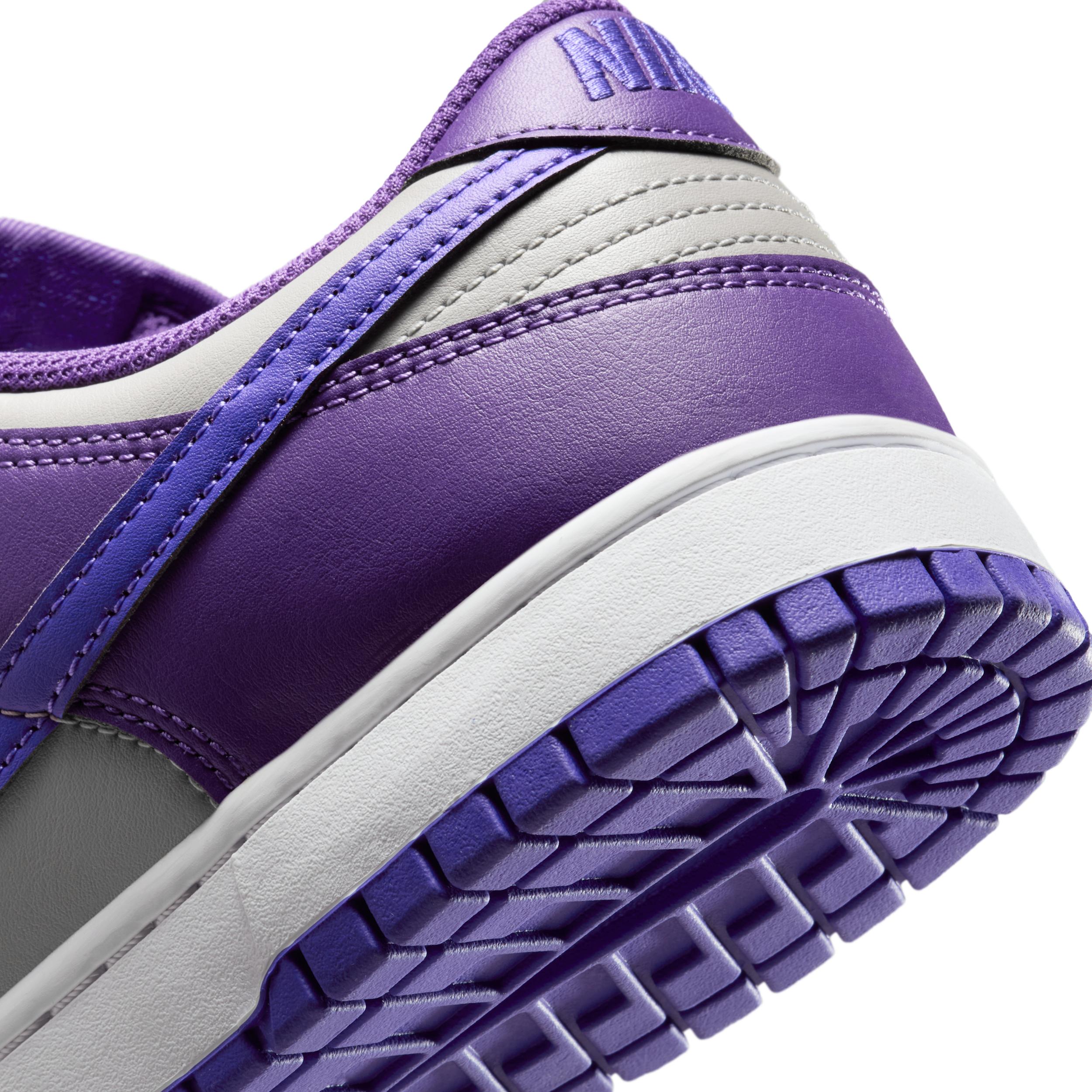 Nike Men's Dunk Low Retro Shoes Product Image