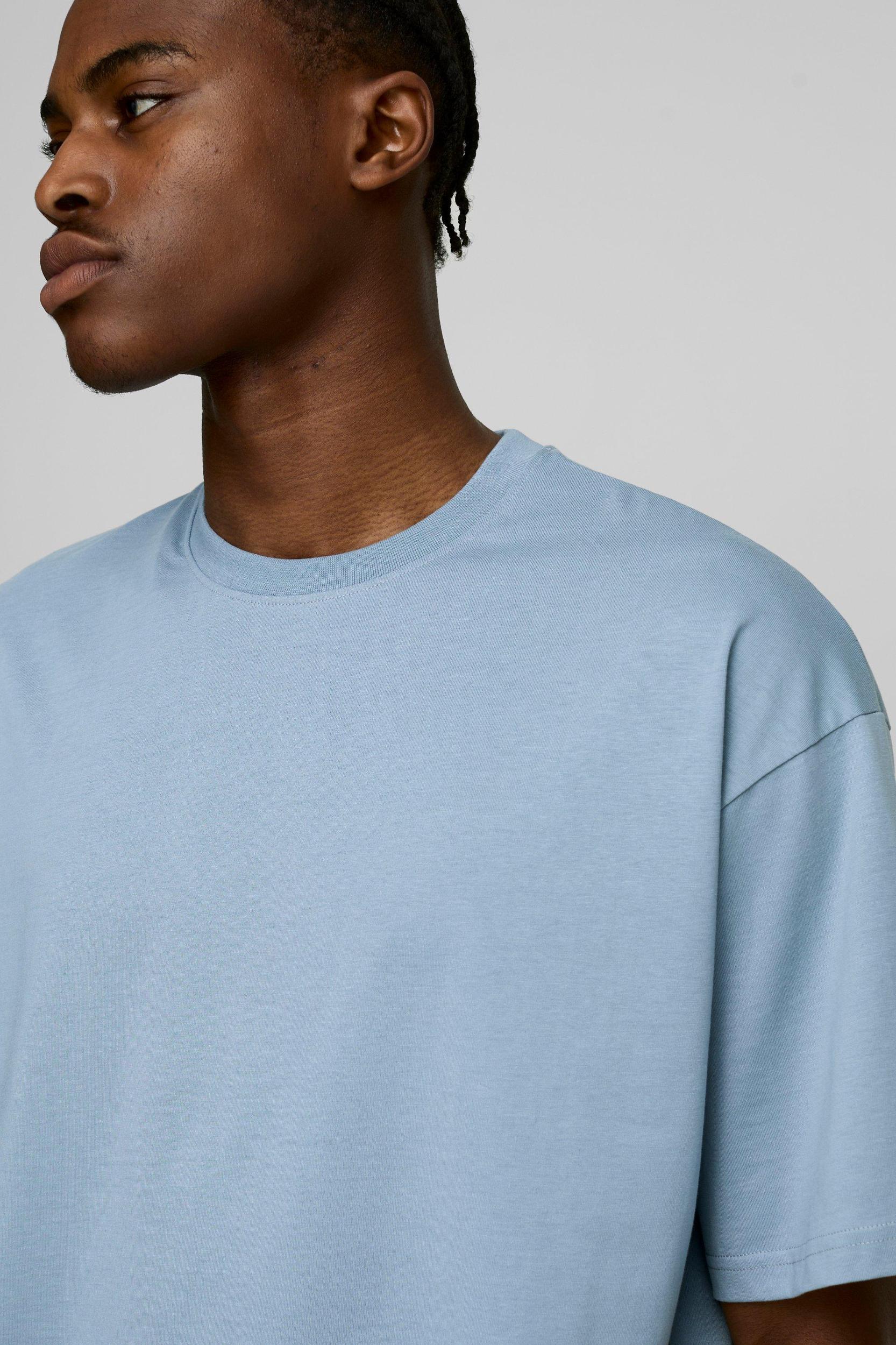 Basic Oversized Boxy Crew Neck T-shirt | boohooMAN USA Product Image