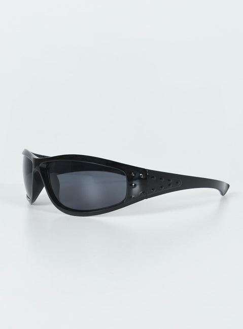 Mora Sunglasses Black Product Image