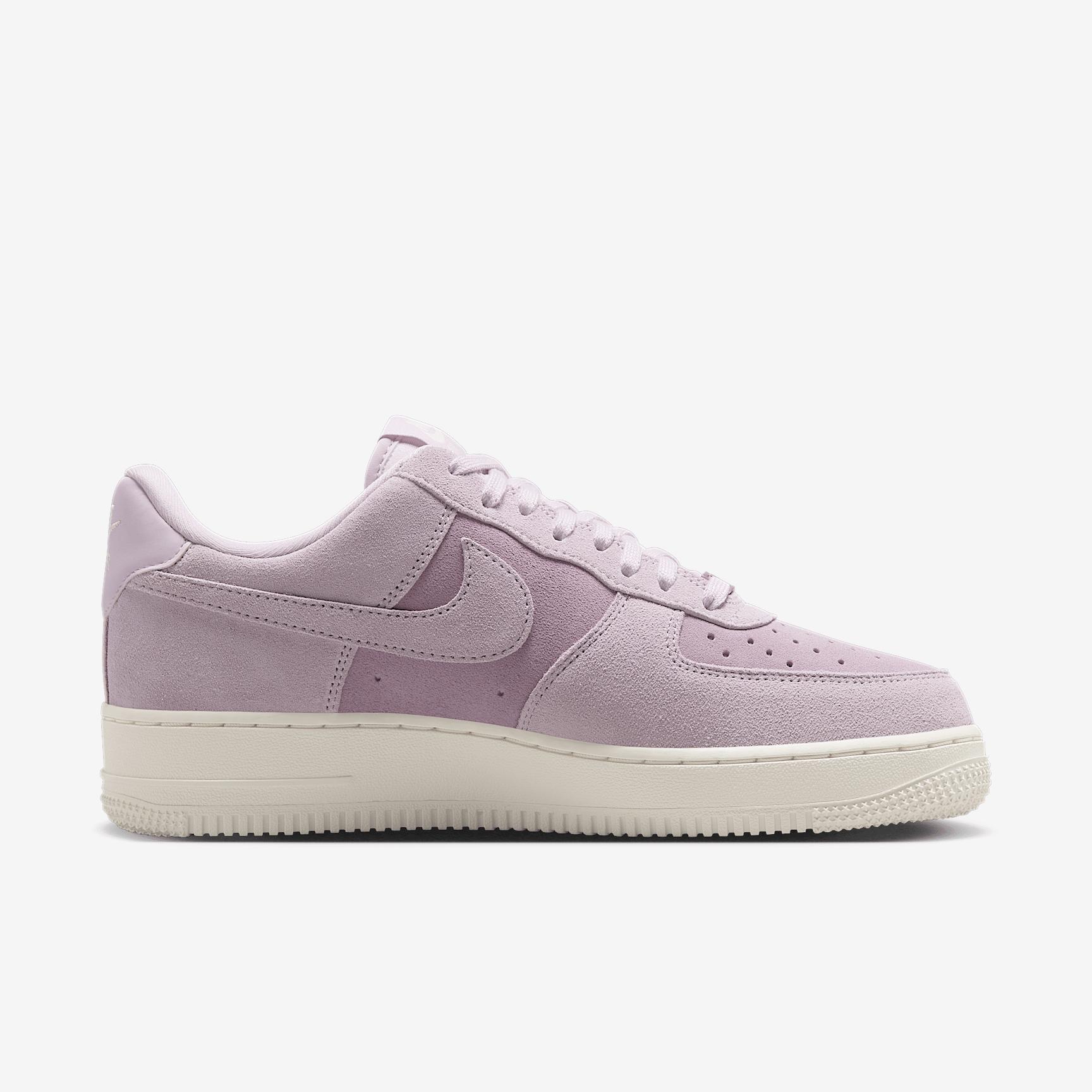 Nike Womens Air Force 1 07 Shoes | HJ5336-500 Product Image