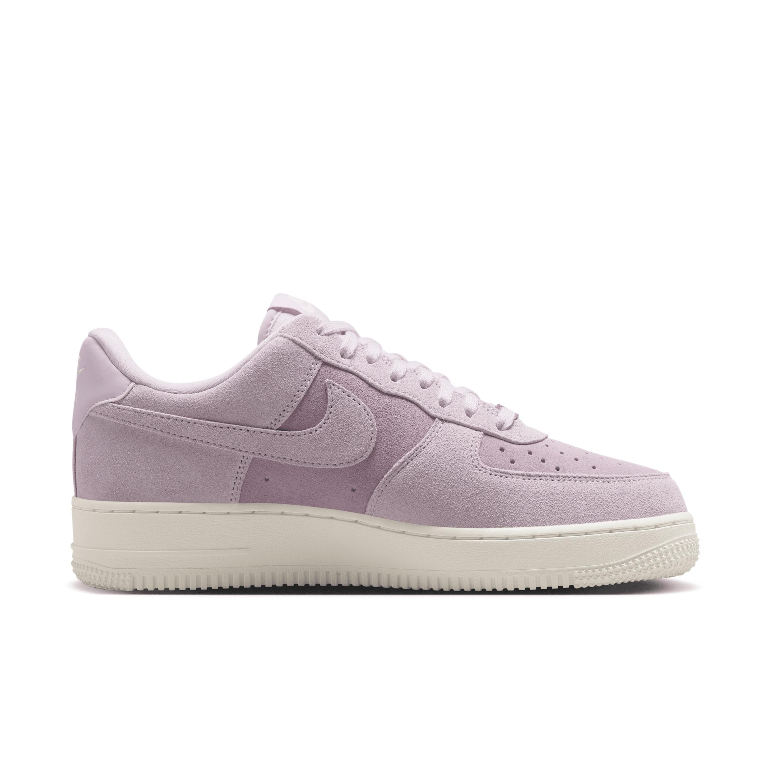 Nike Womens Air Force 1 07 Shoes | HJ5336-500 Product Image