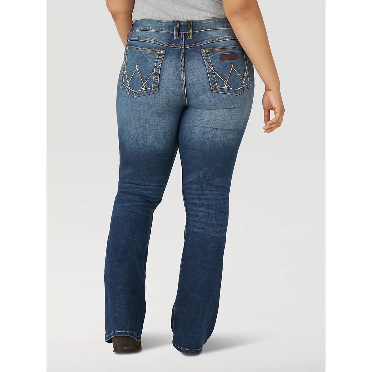 Women's Wrangler Retro® Mae Jean (Plus) in MS Wash Product Image