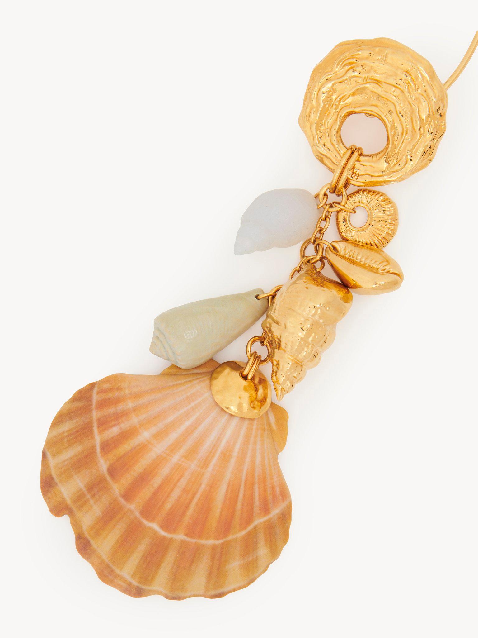 The Chloé Shells mono earring Product Image