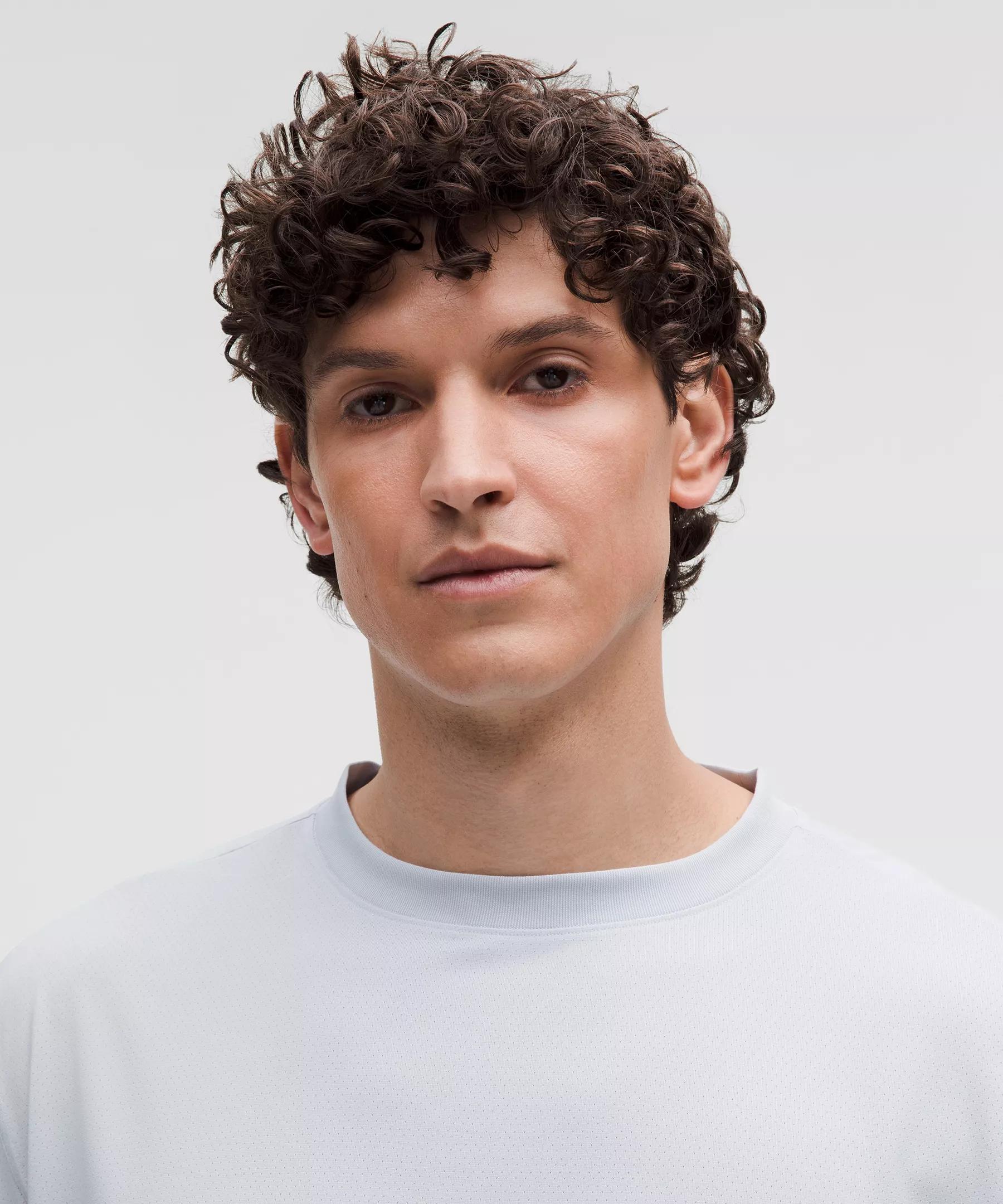 EasySet Training Short-Sleeve Shirt Product Image