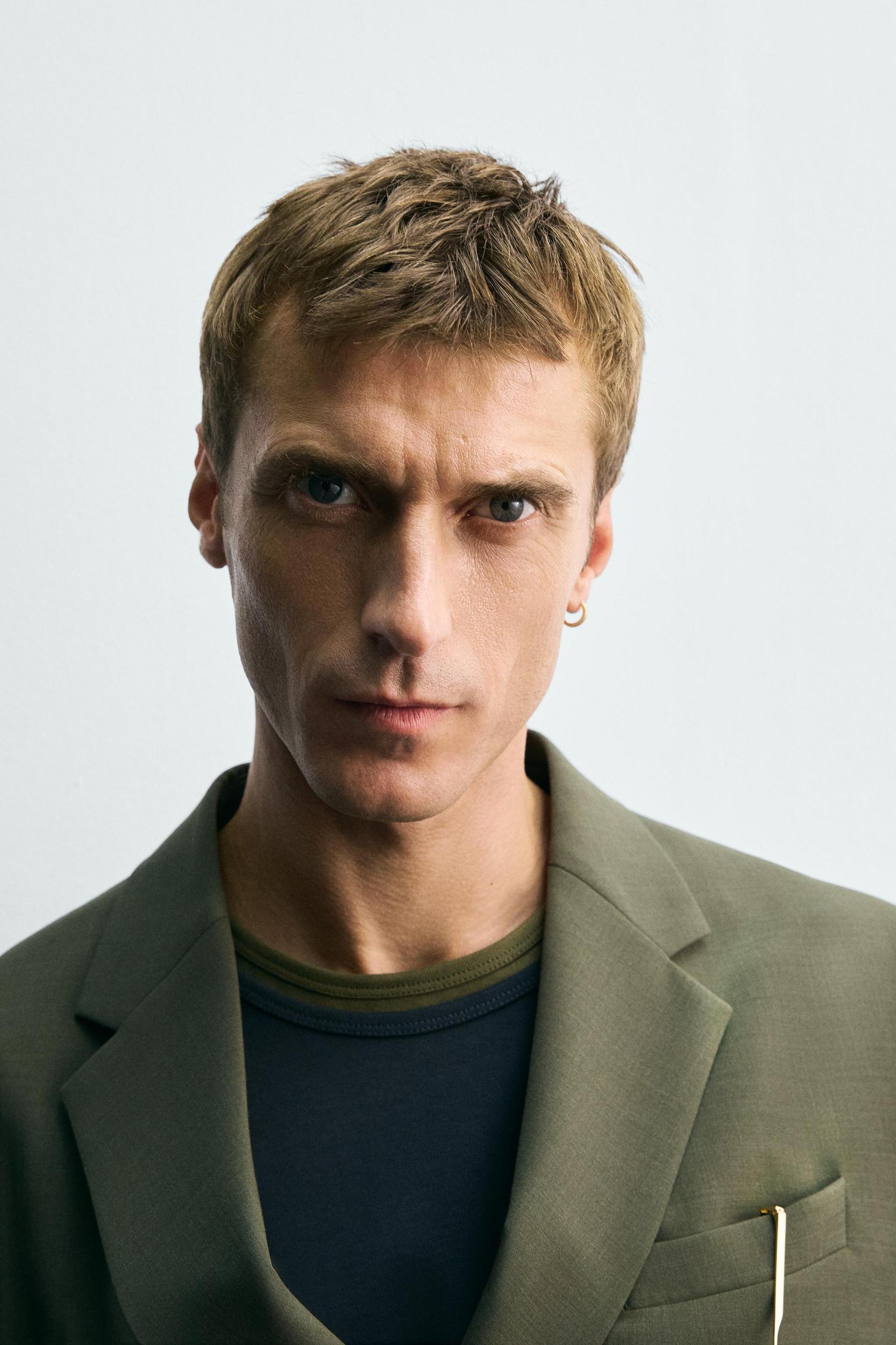 WOOL DOUBLE BREASTED SUIT BLAZER Product Image