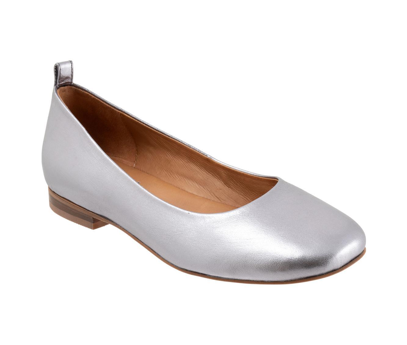 Women's Softwalk Kiris Flats Product Image