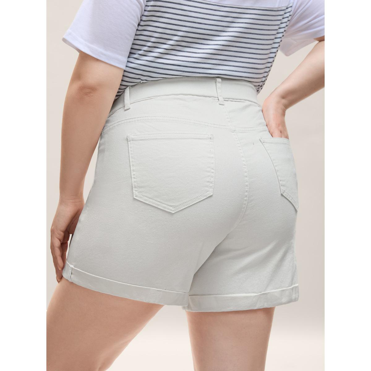 Plus Size Classic Cut Denim Shorts Women Denimbeige Medium stretch Casual Slanted pocket Denim Shorts BloomChic 12/L Product Image