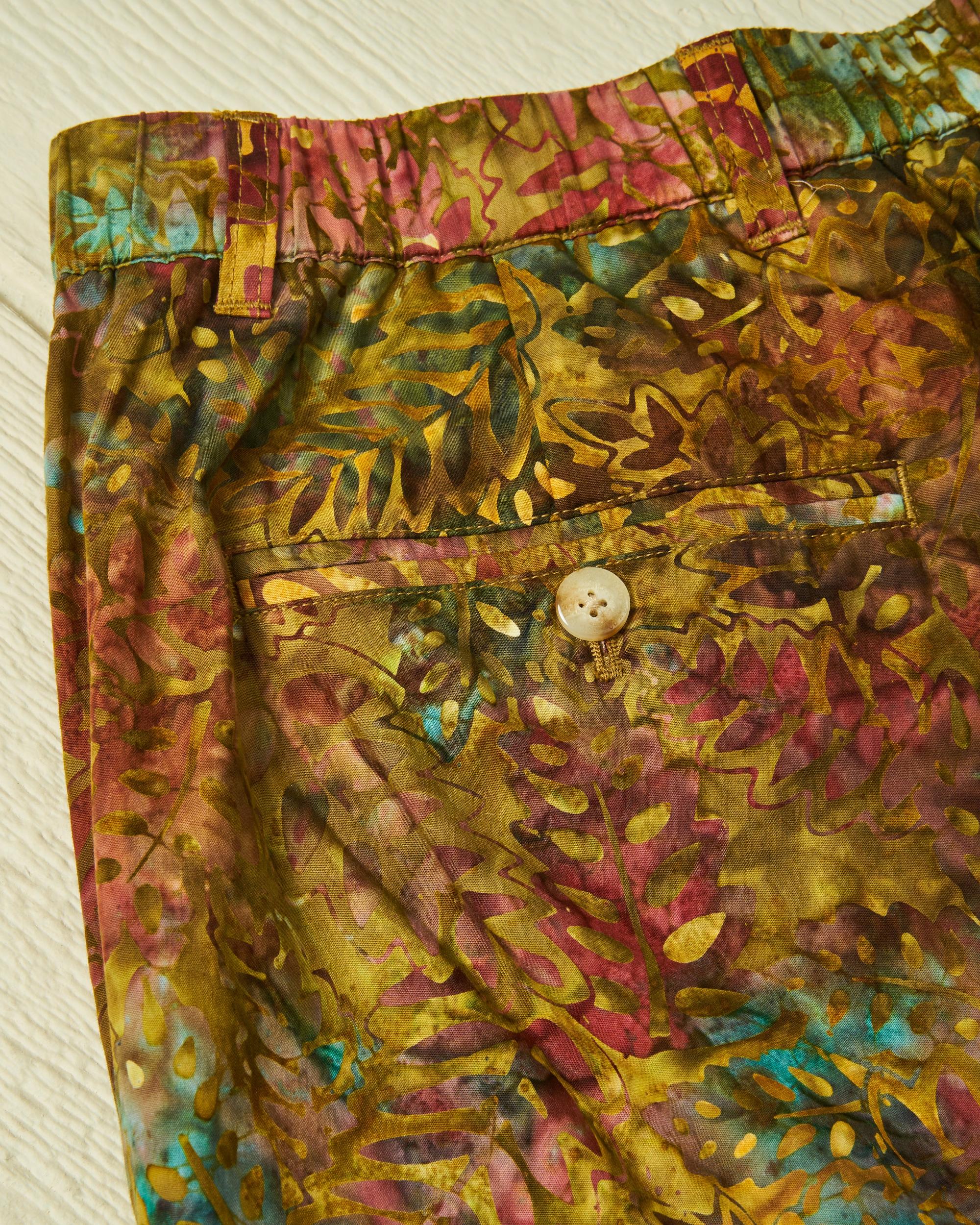 Batik Short in Leaf Product Image