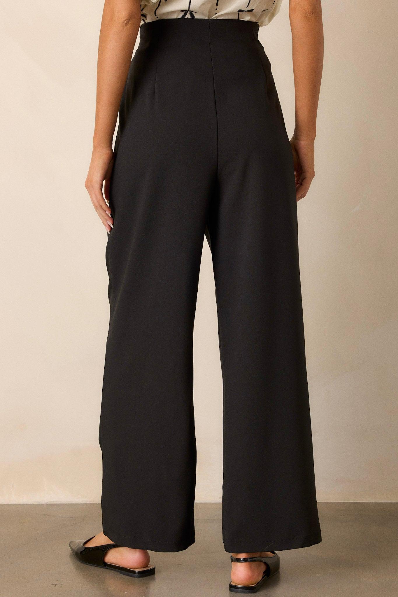 Urban Uproar Black Straight Leg Pants Product Image