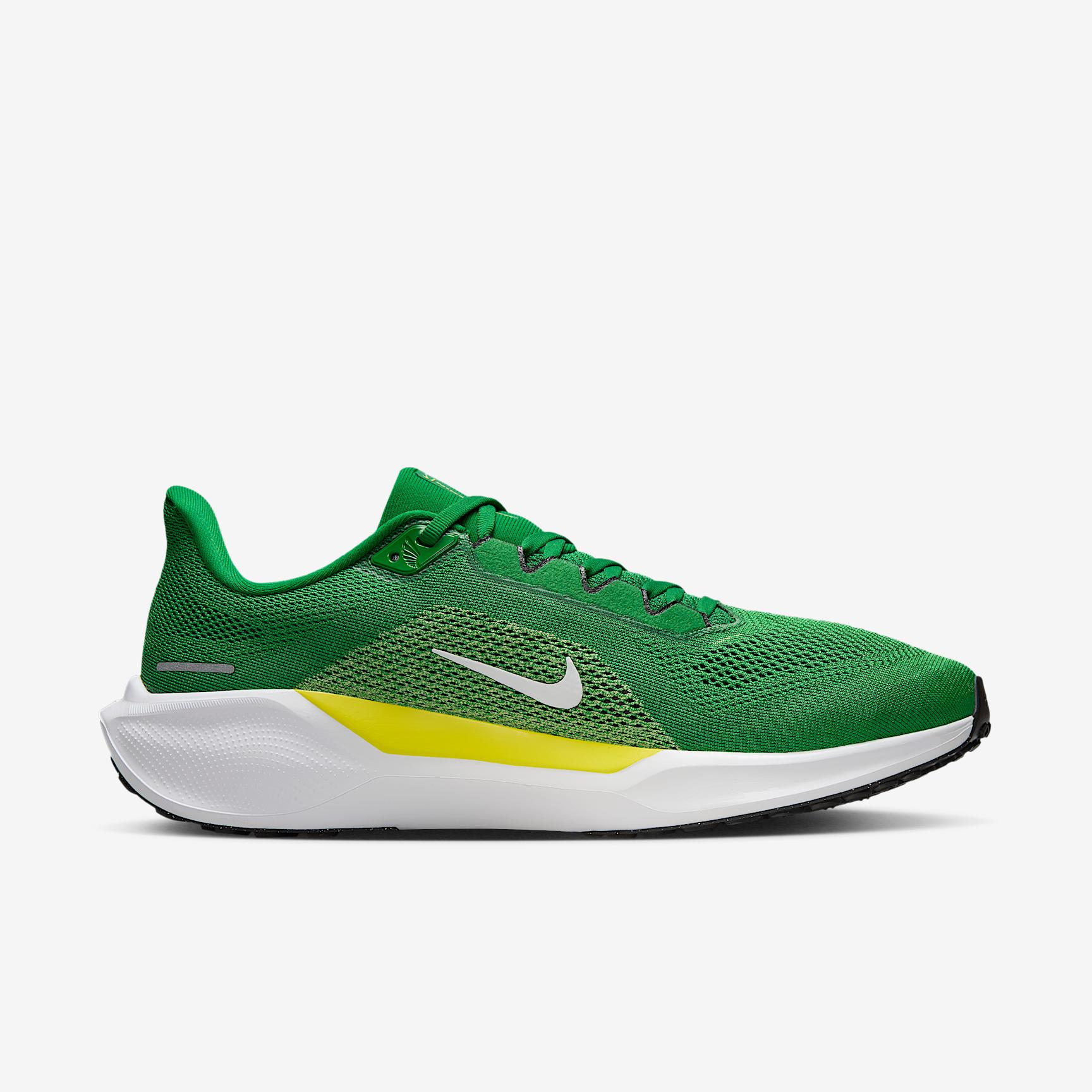 Oregon Pegasus 41 Men's Nike College Road Running Shoes Product Image
