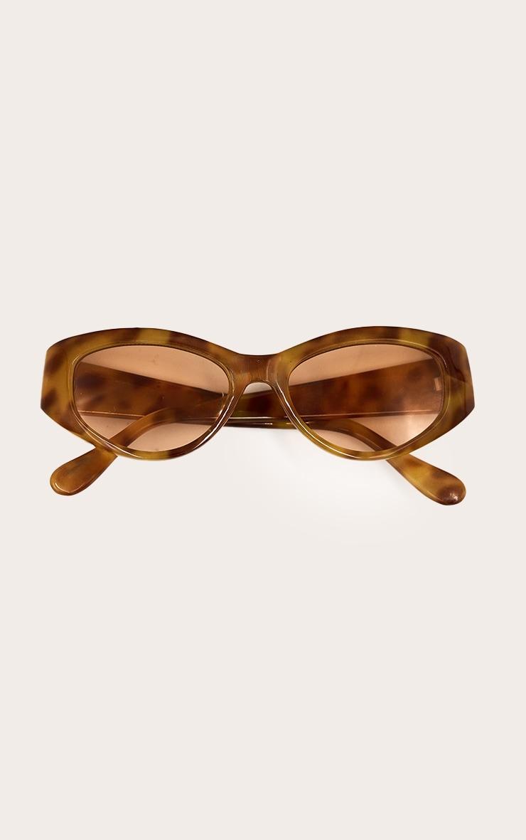 Honey Tortoiseshell Chunky Cat Eye Gold Sunglasses Product Image