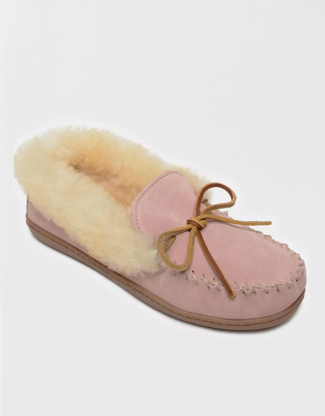 Minnetonka Women's Alpine Sheepskin Moccasin Product Image