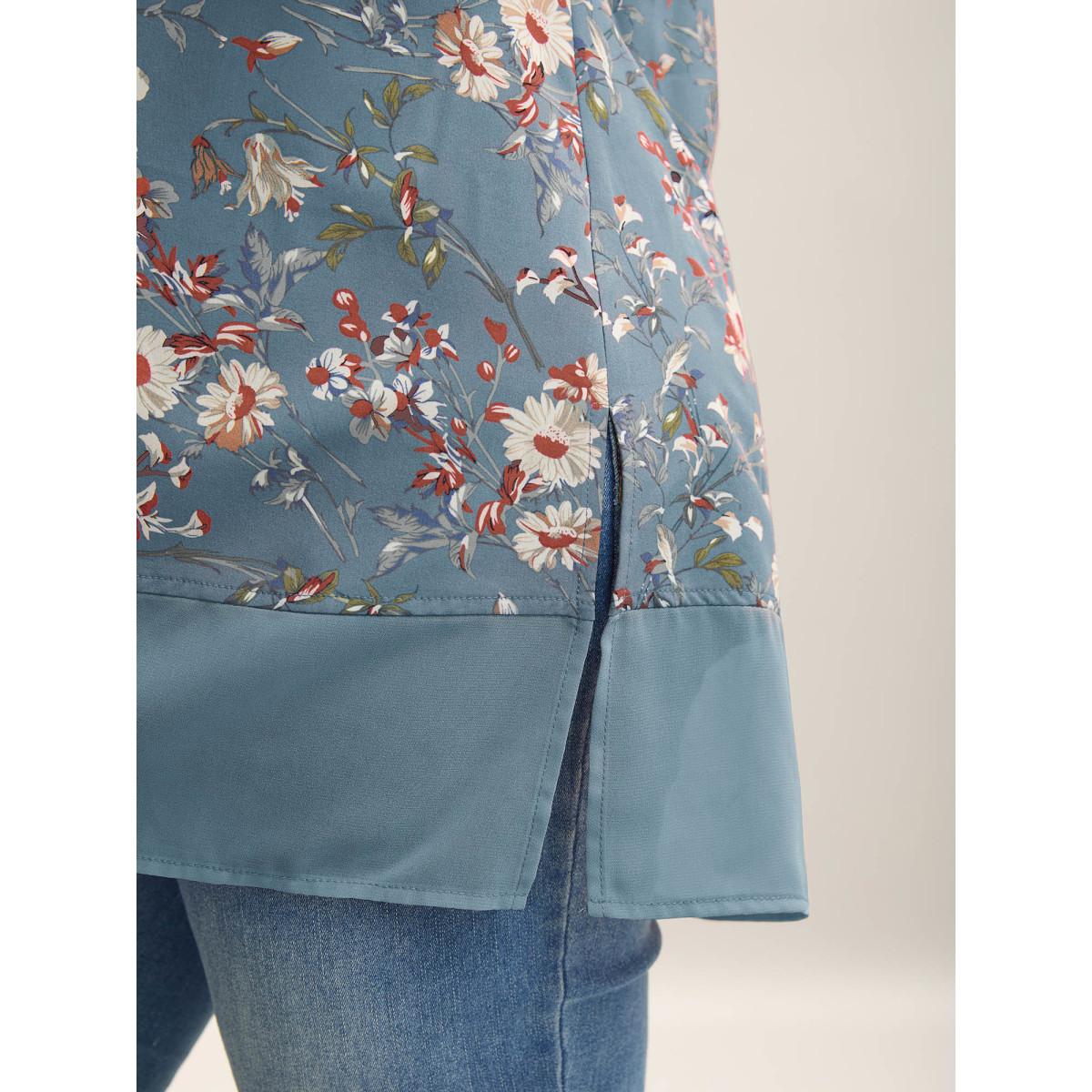 Plus Size LightBlue Garden Print Spliced V-Neck Blouse Women Romantic Short sleeve V-neck Elegant Blouses BloomChic 28/5X Product Image