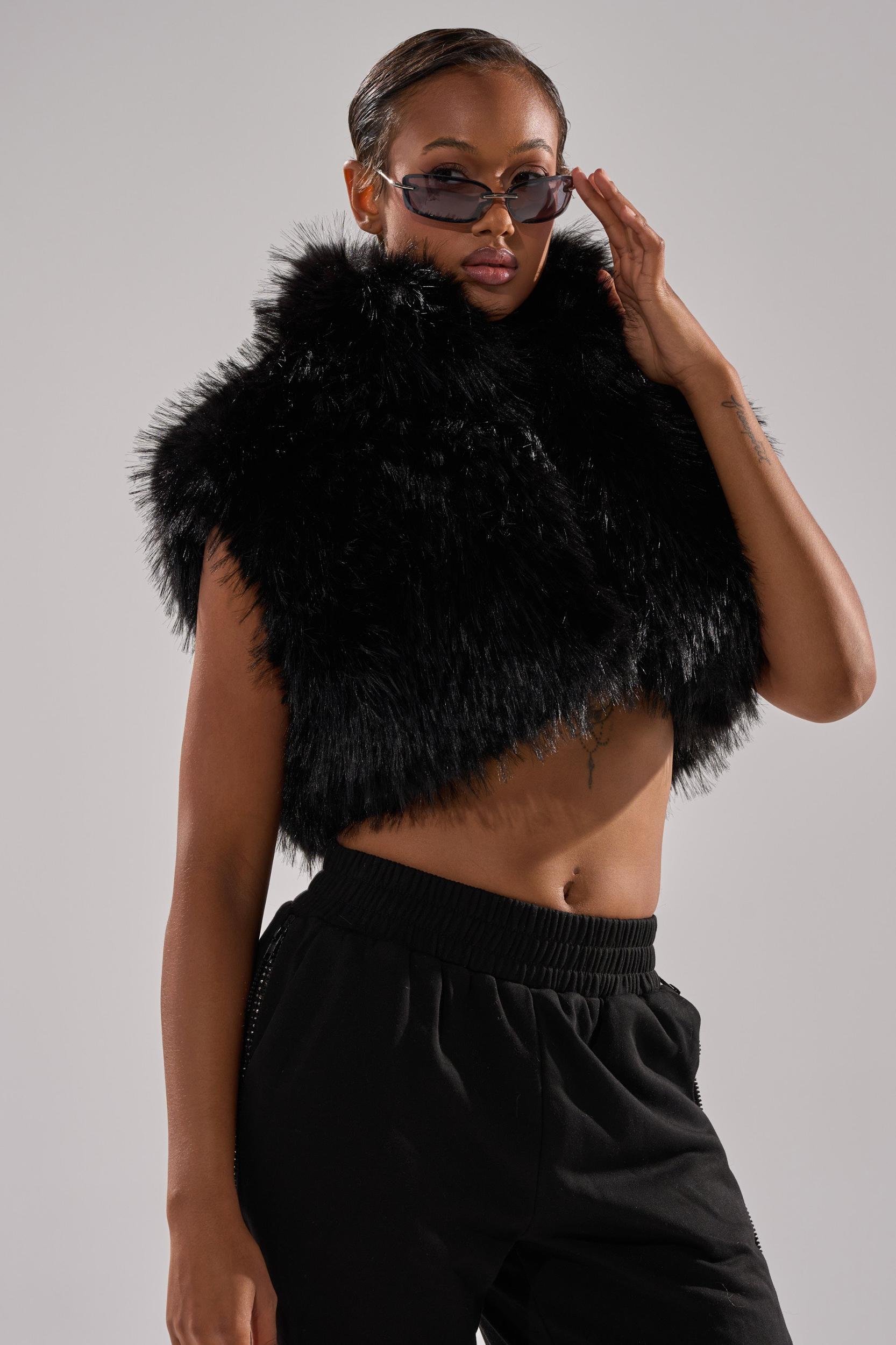 COCO CROPPED FUR VEST IN BLACK Product Image