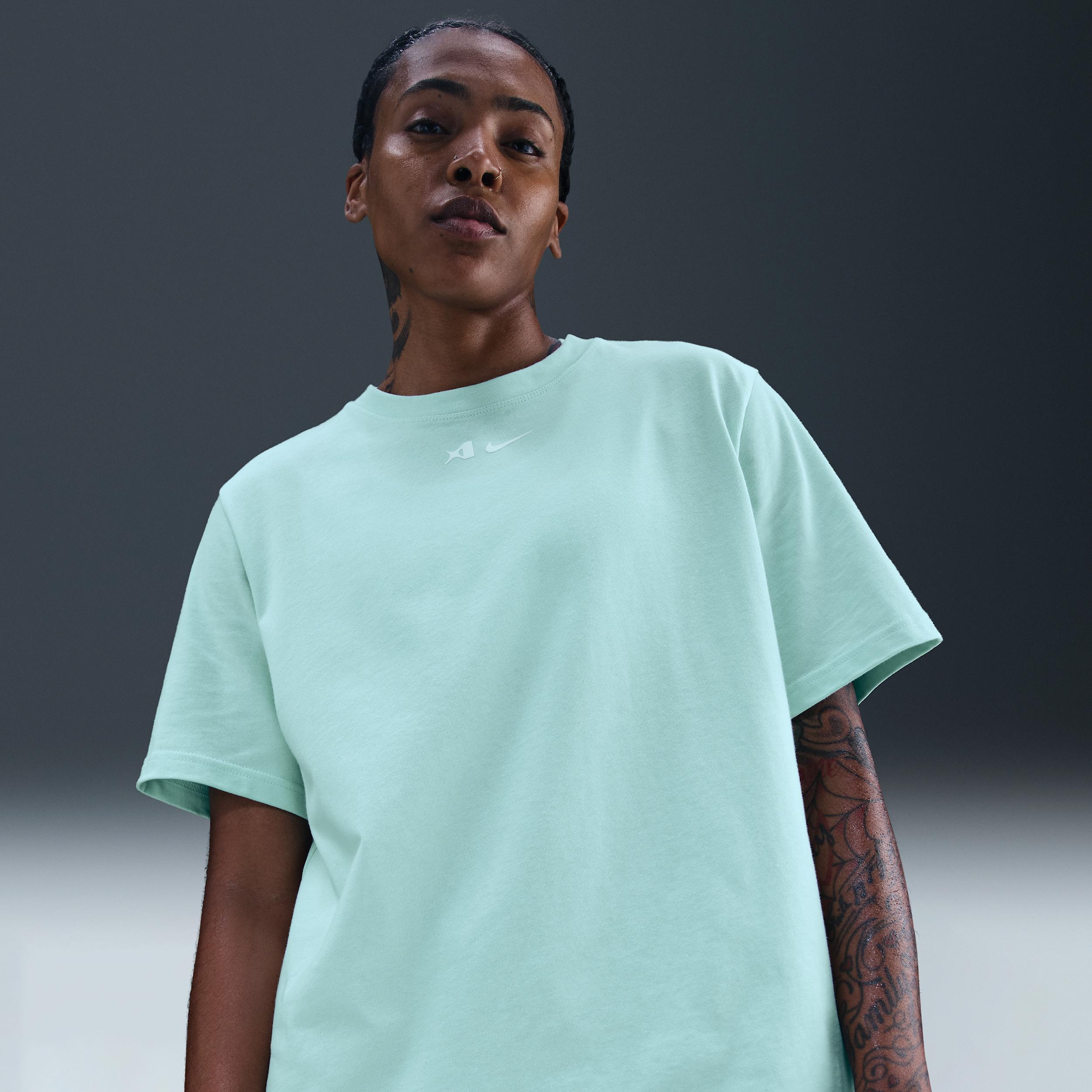 Nike Womens Aja Wilson Loose Short-Sleeve T-Shirt | HQ1696-011 Product Image
