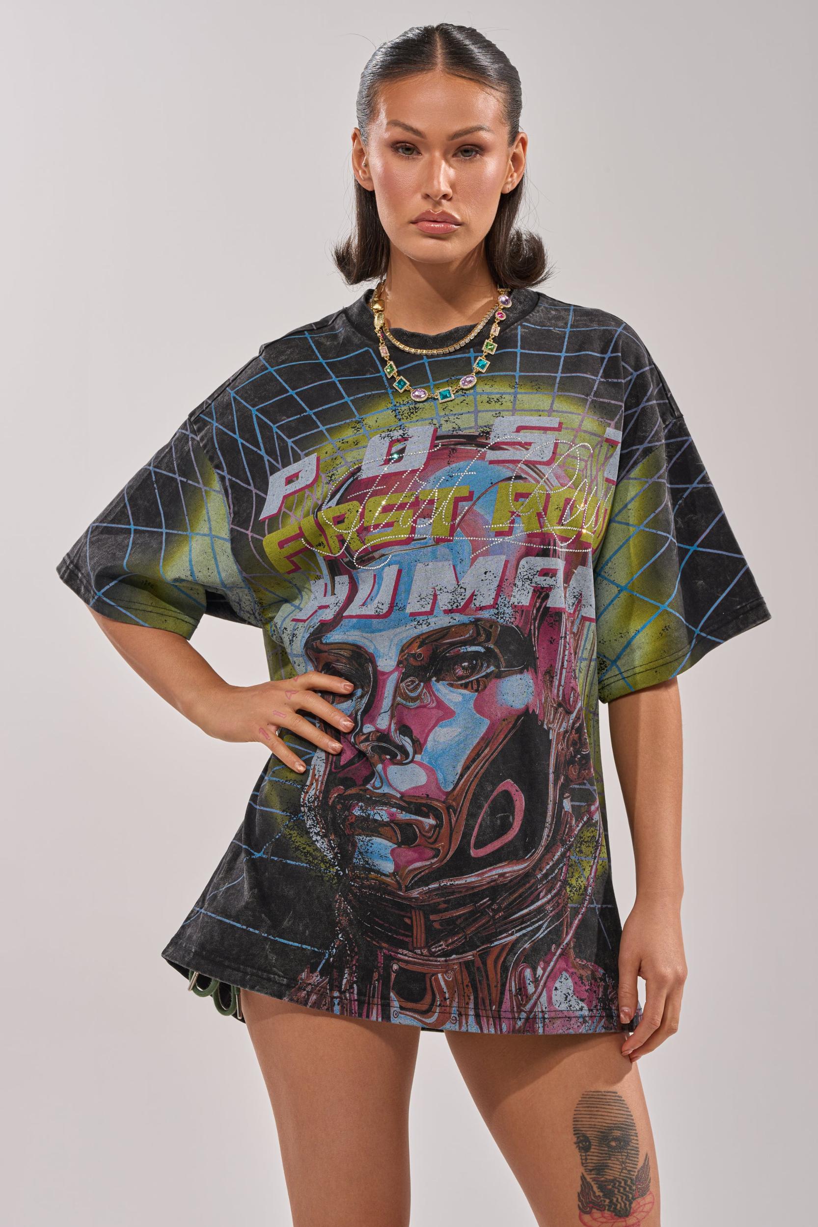 FIRST ROW NEW METAVERSE OVERSIZED GRAPHIC TEE Product Image