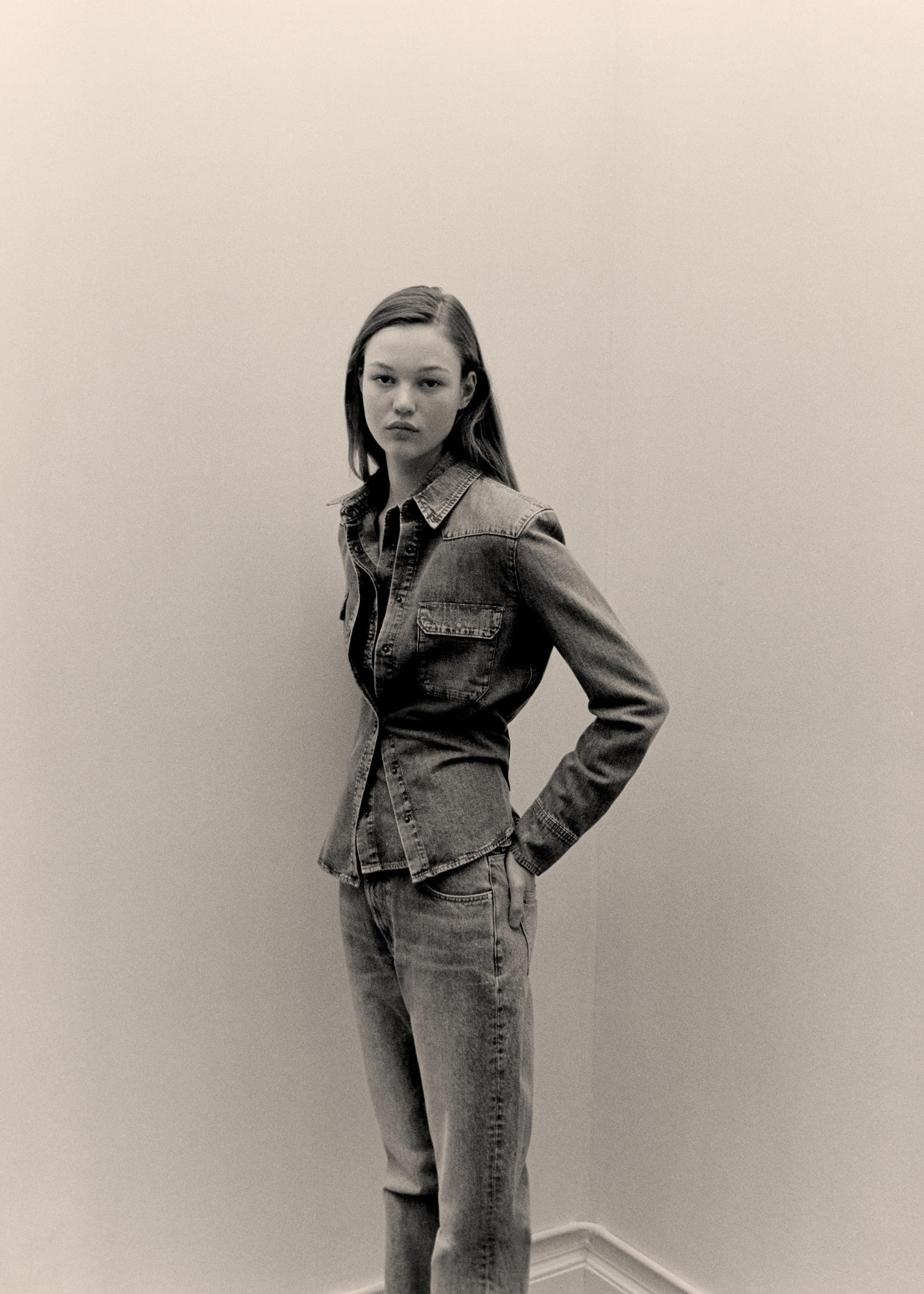 Chest-pocket denim shirt - Women | MANGO USA Product Image