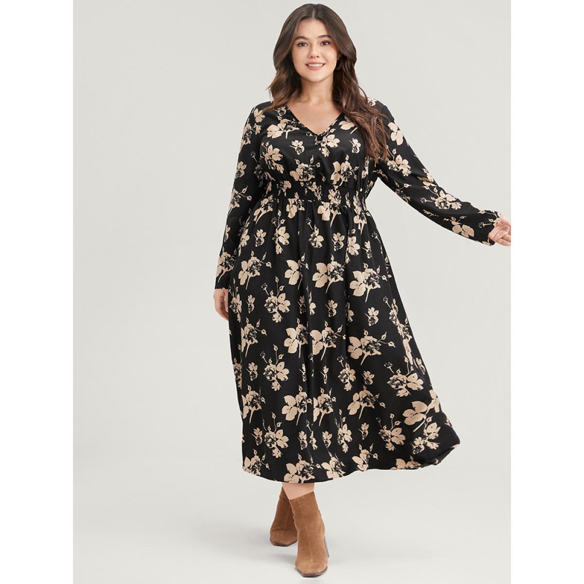 Plus Size Floral V Neck Button Pocket Shirred Midi Dress Black Women Elegant Pocket V-neck Long Sleeve Curvy Midi Dress BloomChic 30/6X Product Image