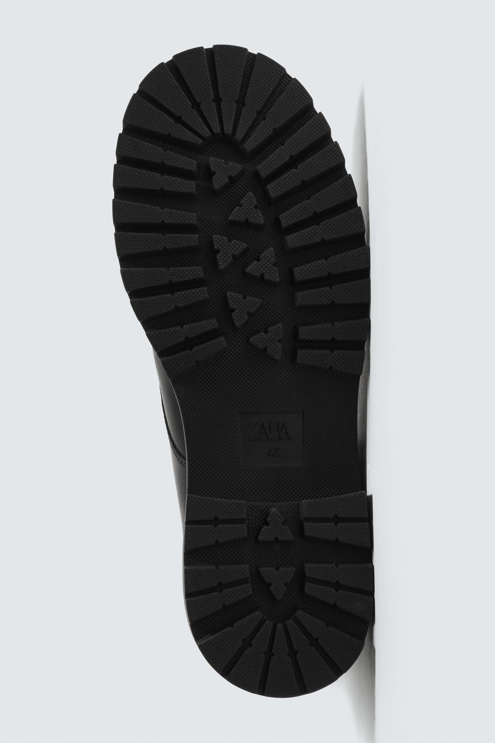 LACED LEATHER BOOTS Product Image