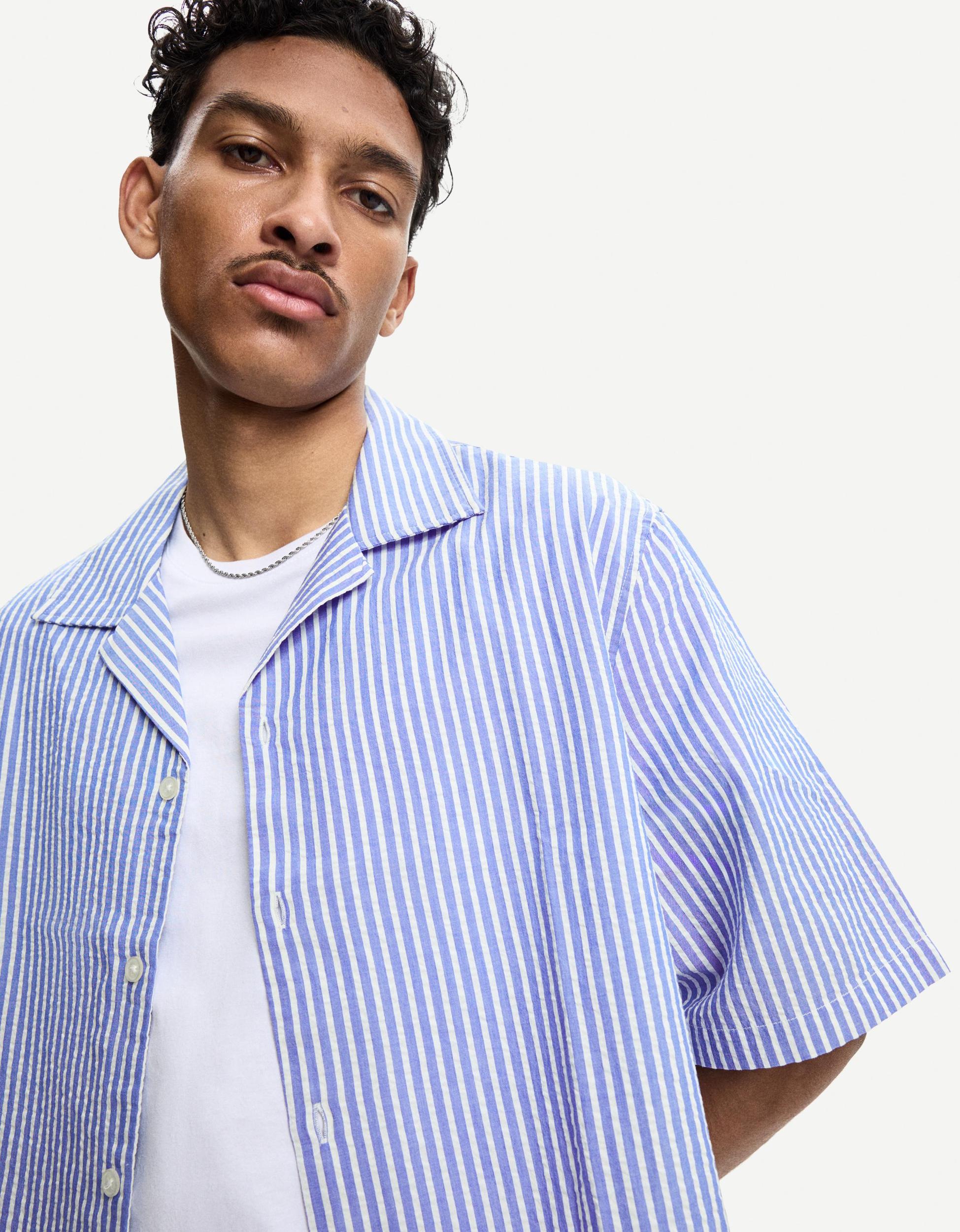 Textured striped boxy-fit short sleeve shirt Product Image