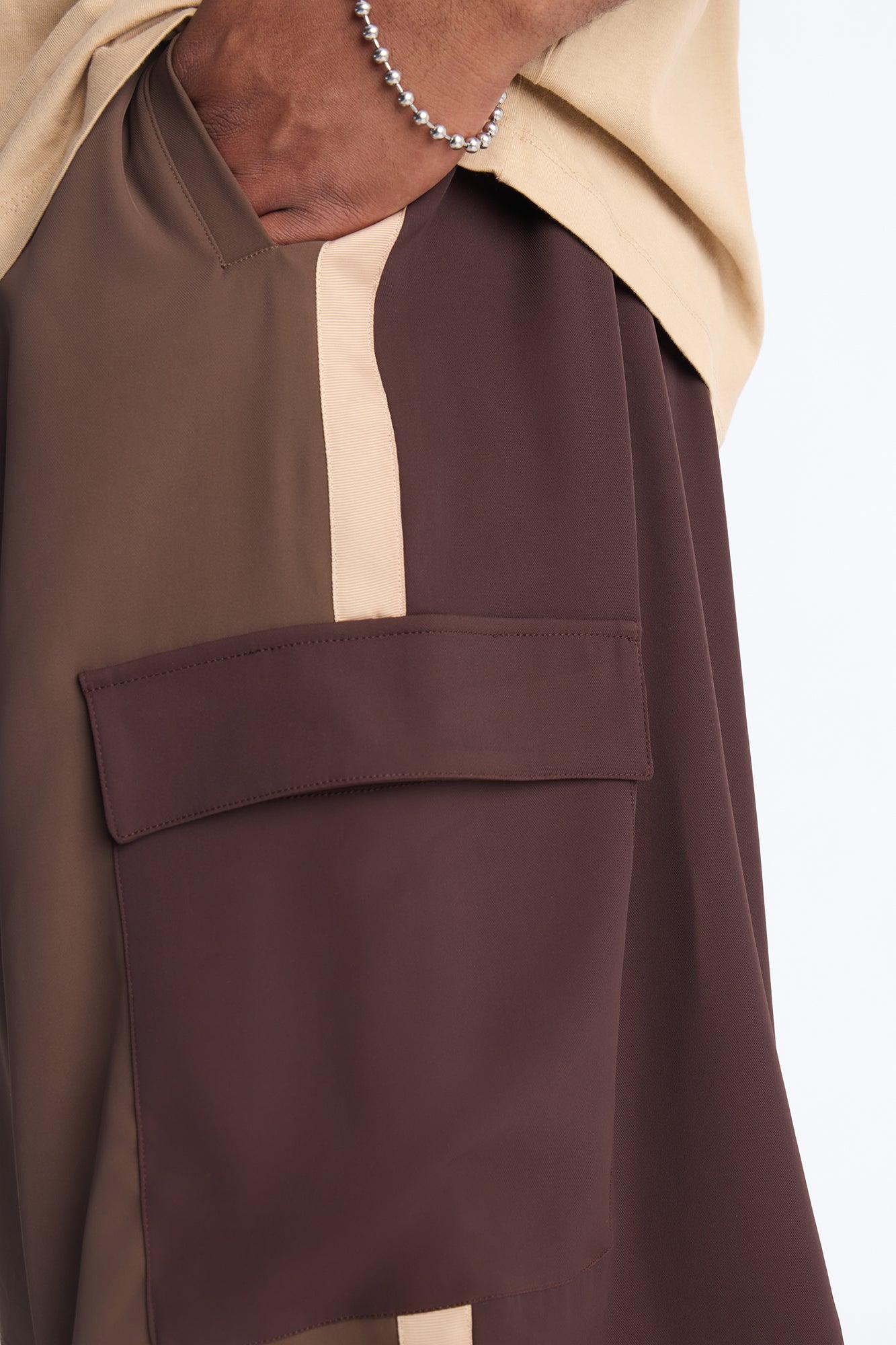 Baggy Manchester Colorblock Short - Brown Male Product Image