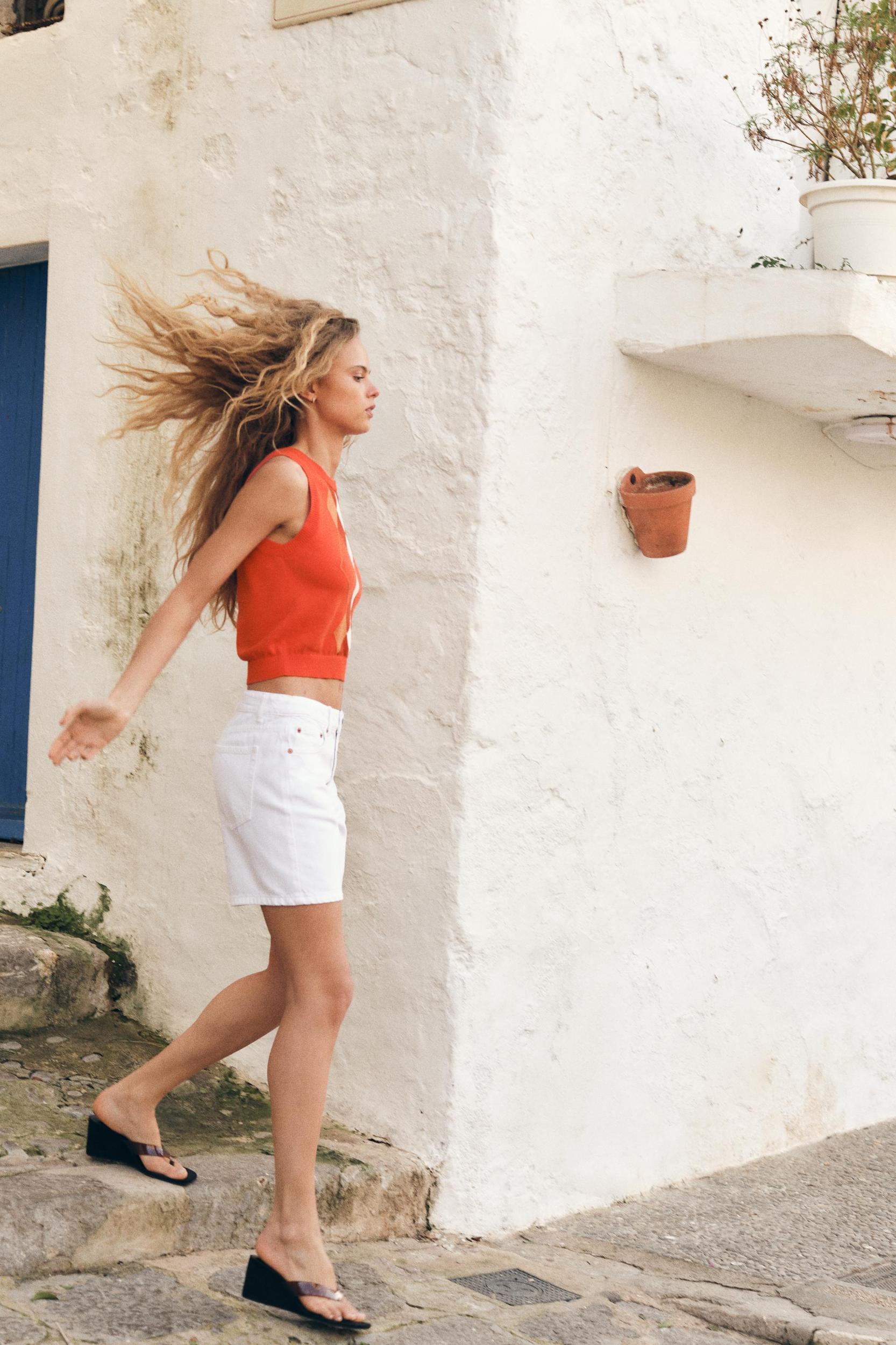 DIAMOND KNIT VEST TOP Product Image