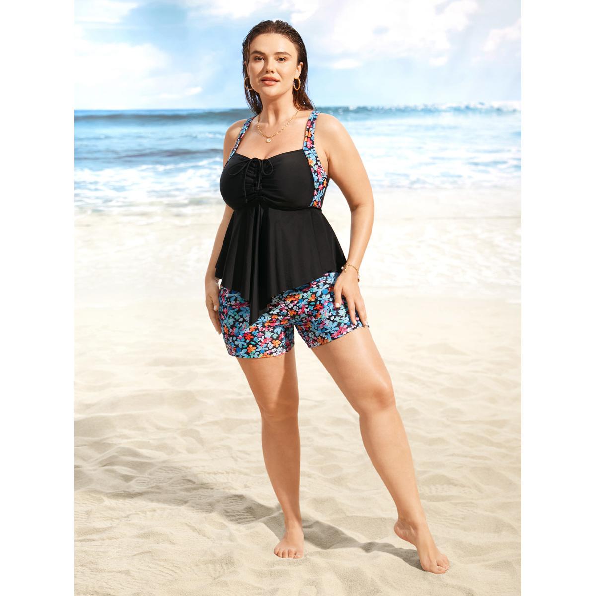 Plus Size Contrast Floral Patchwork Hanky Hem Swim Top Women's Swimwear Black Beach Patchwork High stretch Bodycon Heart neckline Curve Swim Tops BloomChic 30/6X Product Image