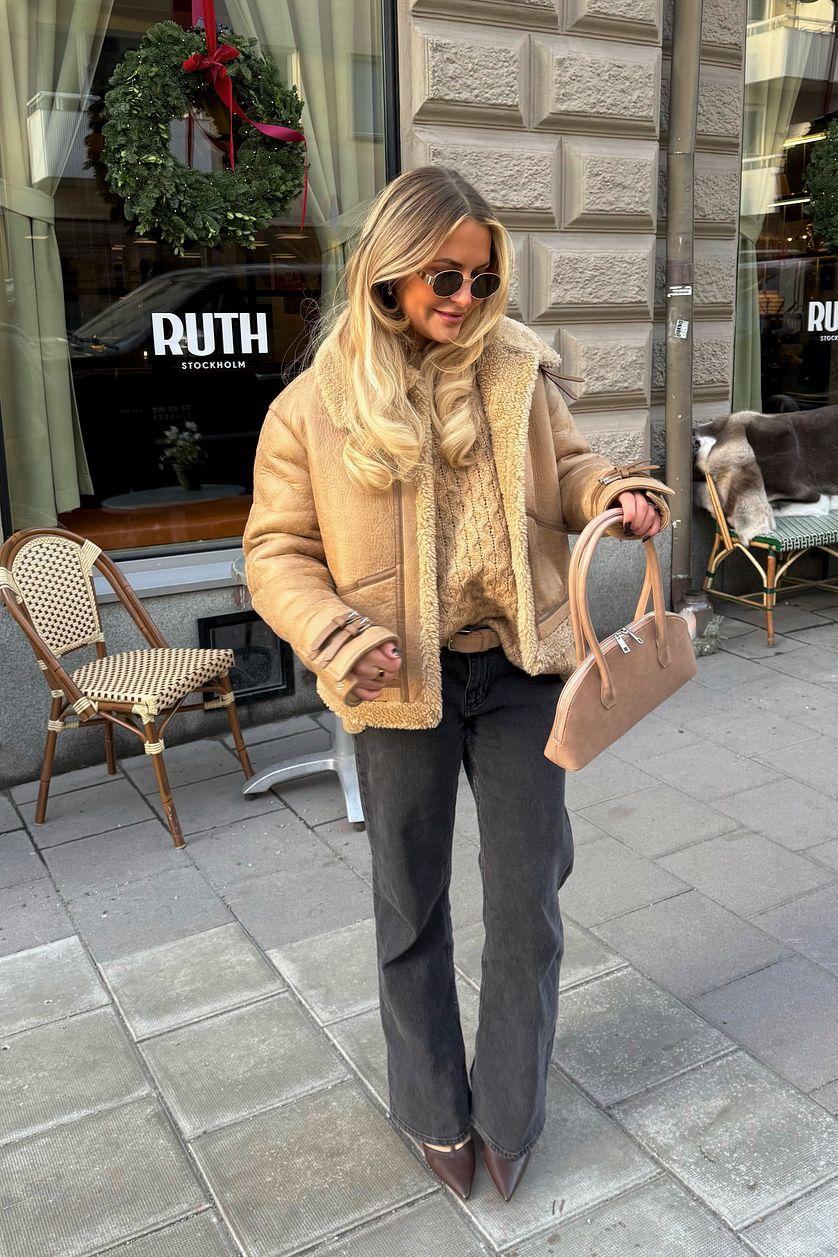 Rounded Bowling Bag Product Image