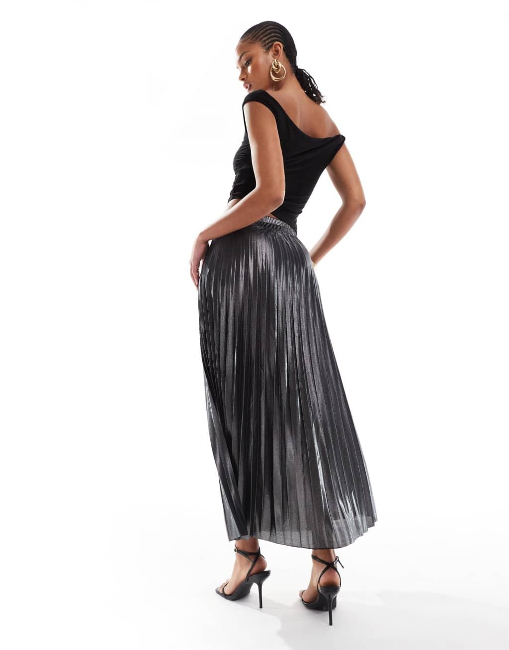 ONLY Tall pleated maxi skirt in gray metallic Product Image