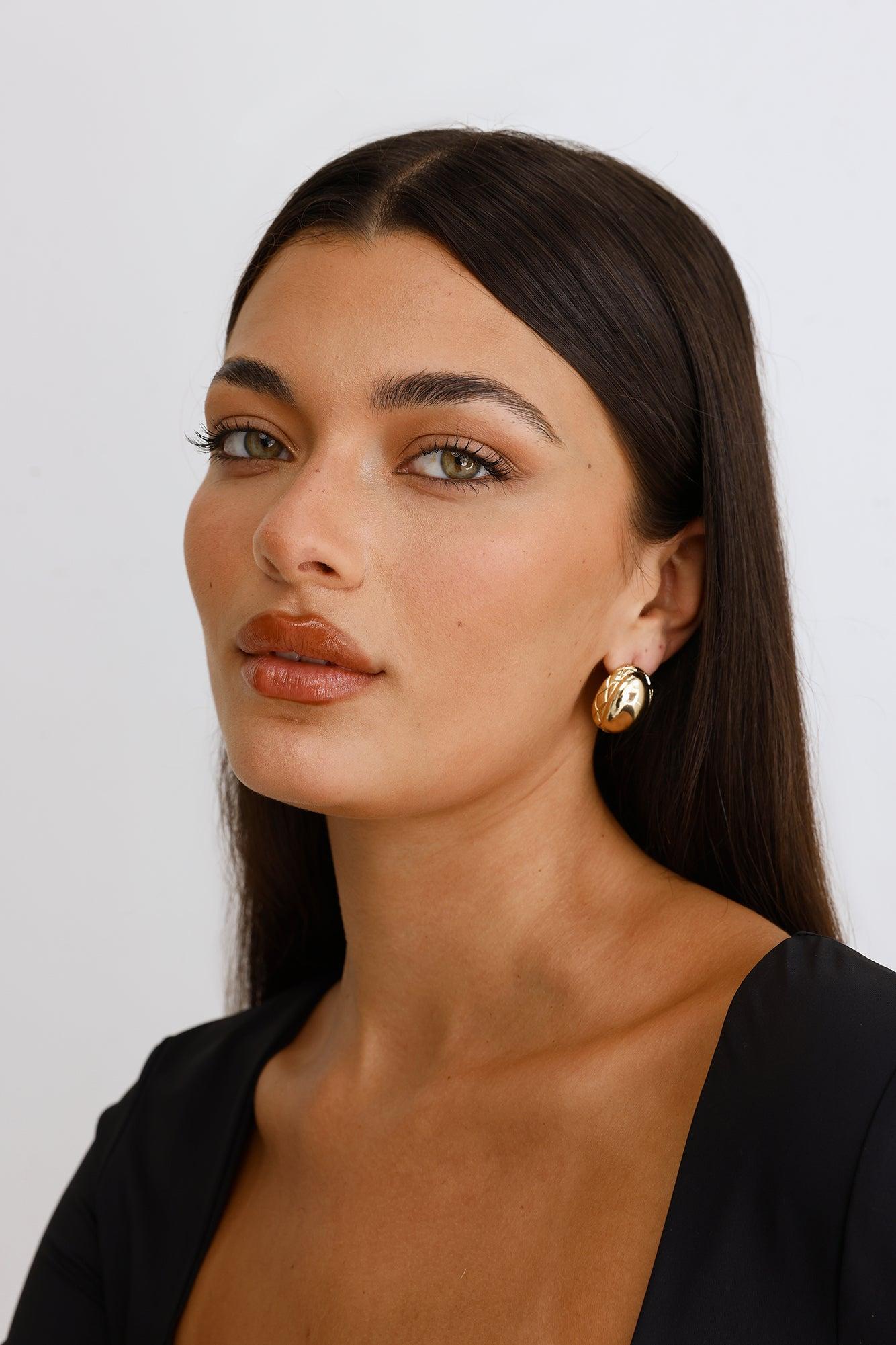 Glowing Earrings Gold Product Image