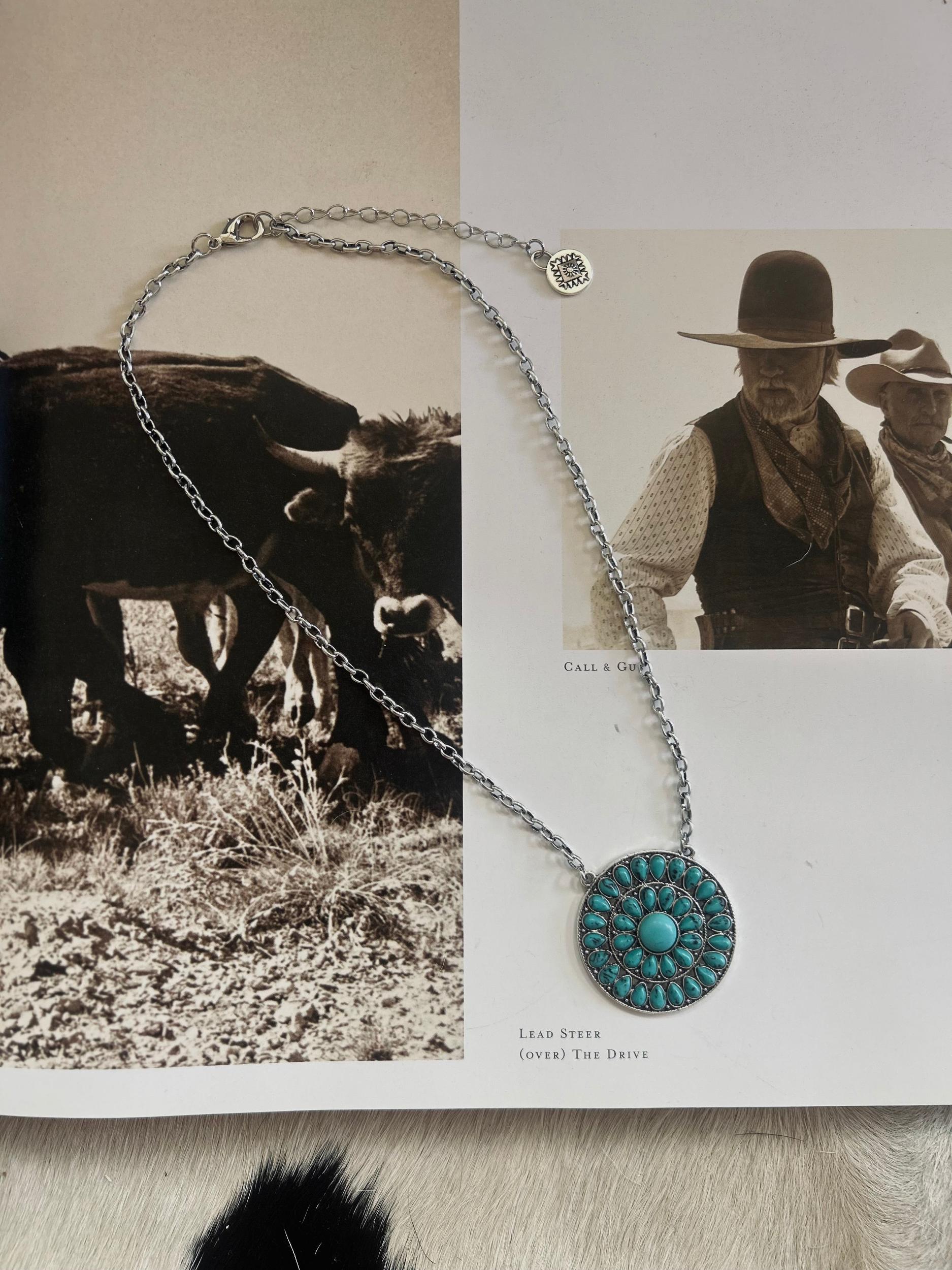 The Round About Turquoise Necklace Product Image