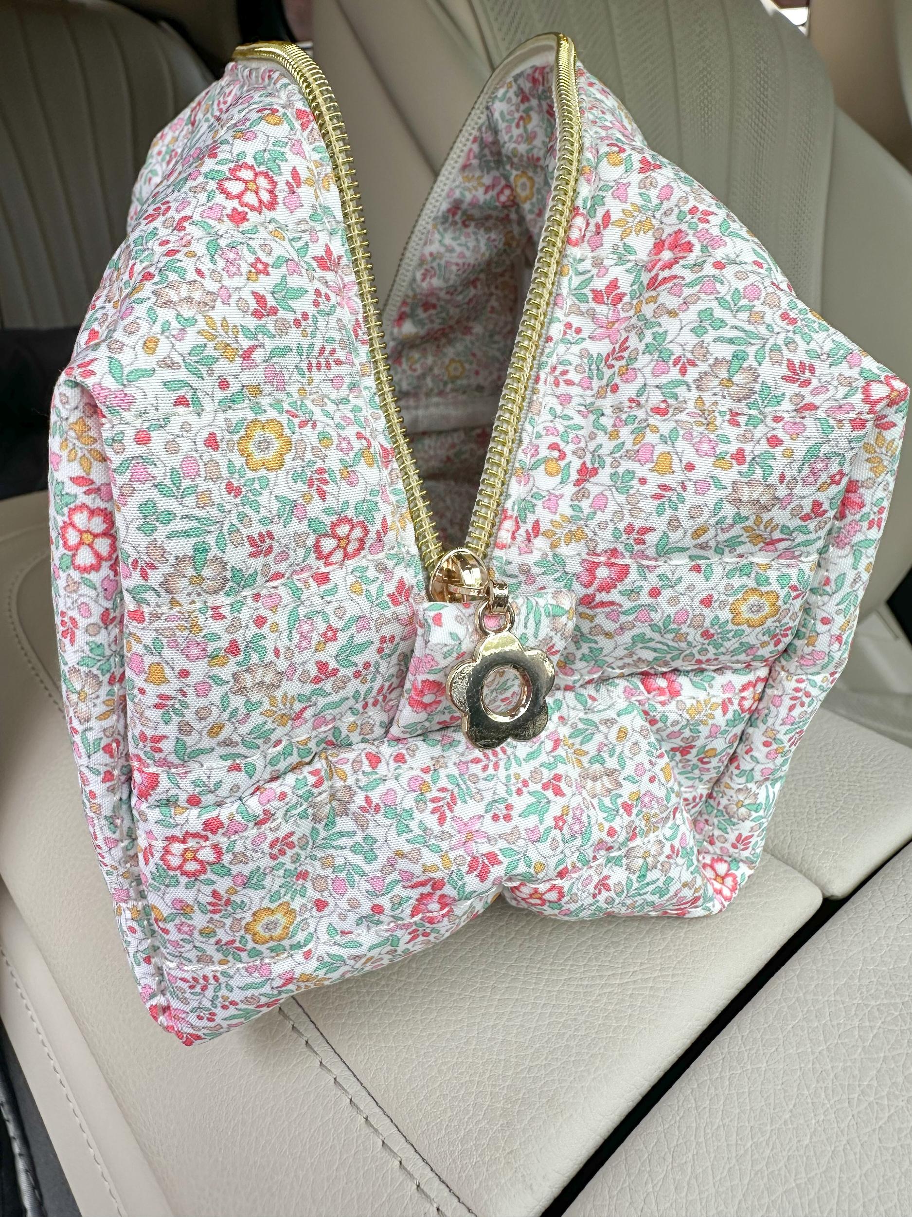 Medium Floral Day In The Park Handmade Handle Bag Product Image