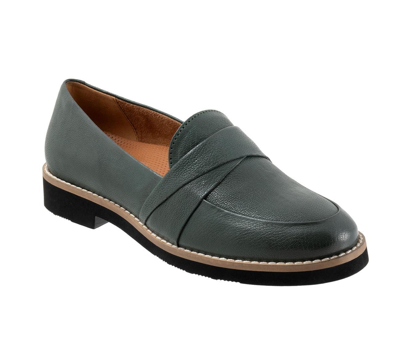 Women's Softwalk Walsh Loafers Product Image