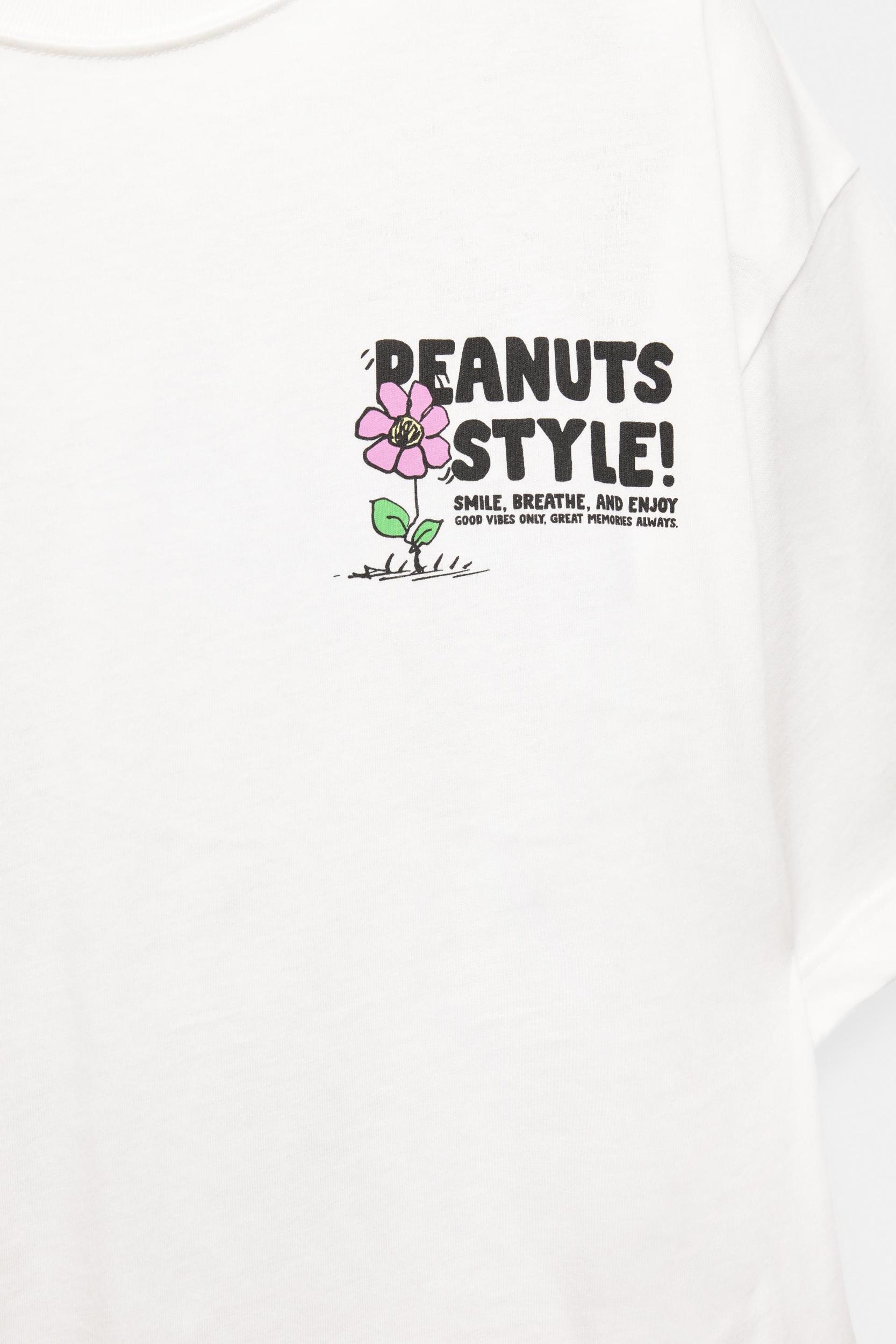 White Peanuts T-shirt Product Image