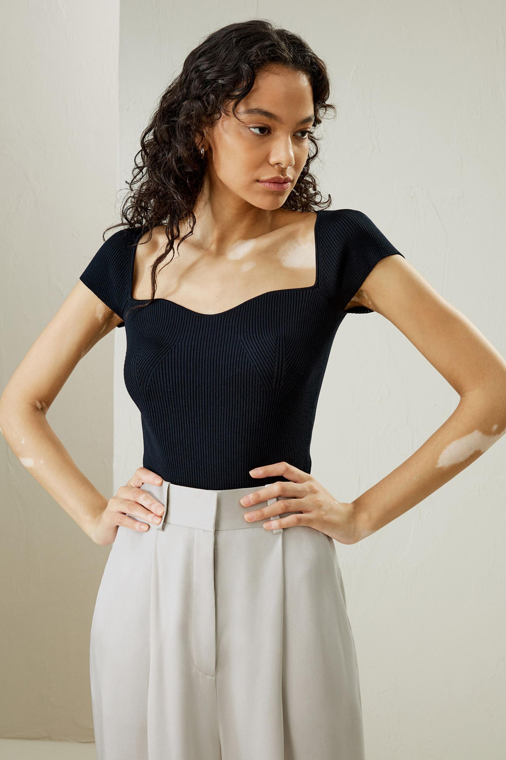 Sweetheart Neck Ribbed Silk Knit Top Product Image