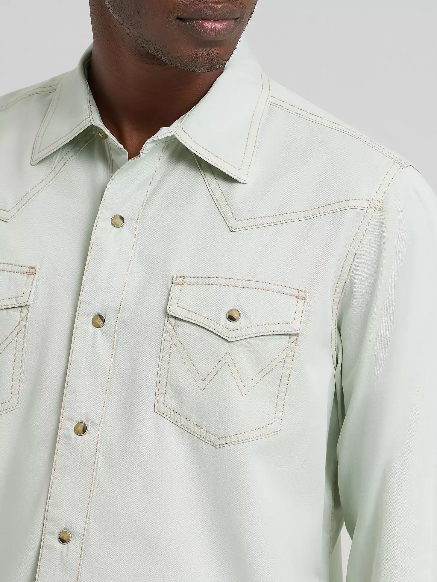 Men's Wrangler Retro® Premium Western Snap Solid Shirt | Men's SHIRTS | Wrangler® Product Image