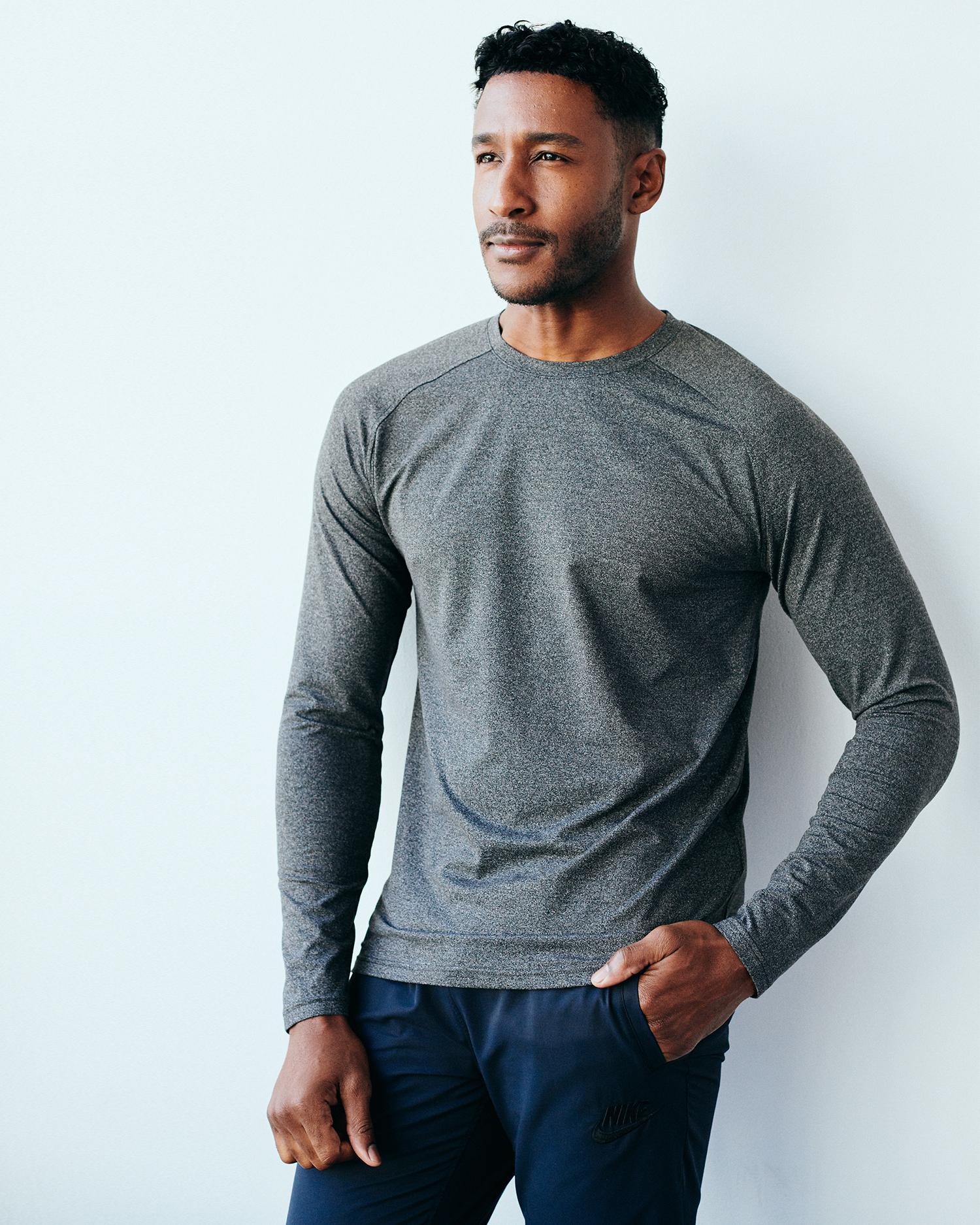 Quince | Men's Super Soft Performance Long Sleeve T-Shirt Flowknit Activewear, 100% Polyester Product Image