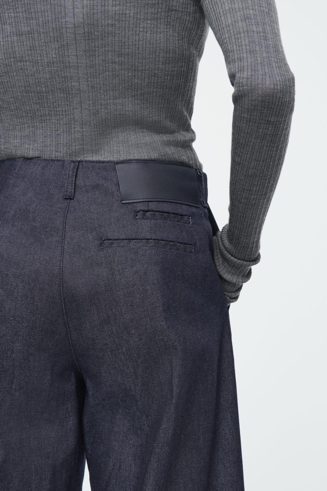 THE WIDE-LEG RAW DENIM JEANS Product Image