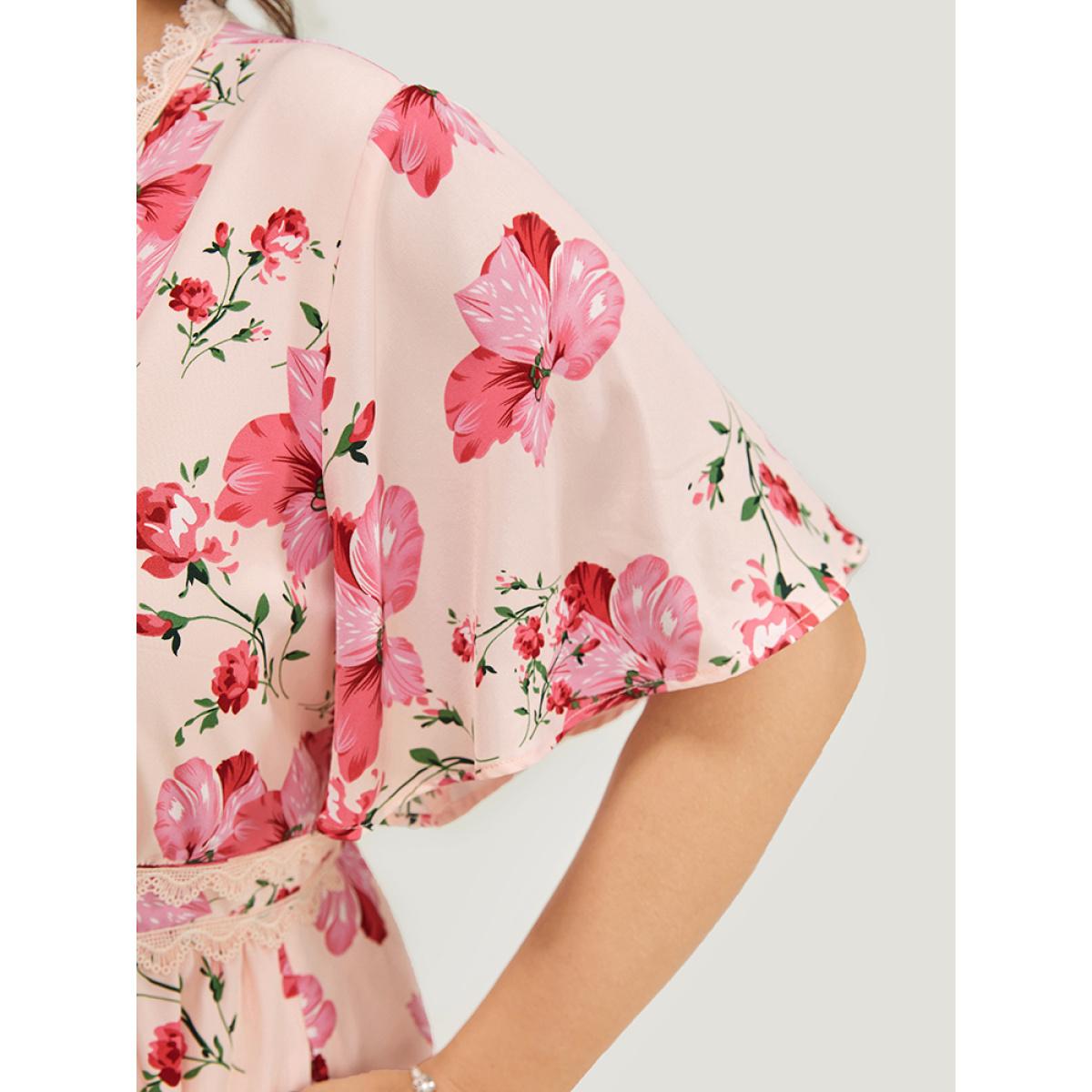 Plus Size Floral Print Lace Pocket Ruffle Hem Empire Waist Dress Pink Women Elegant Pocket V-neck Short sleeve Curvy Midi Dress BloomChic 14-16/1X Product Image