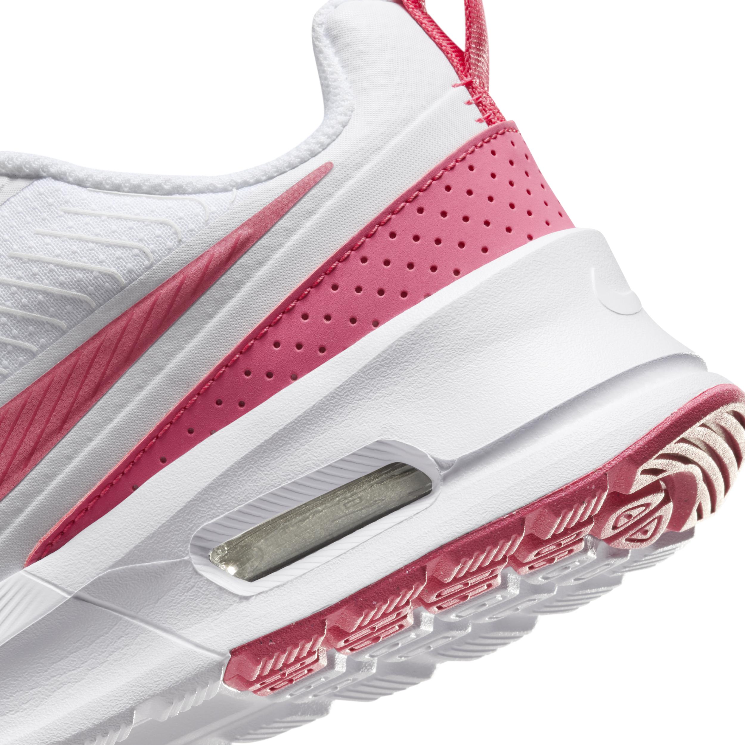 Nike Women's Air Max Nuaxis Shoes Product Image