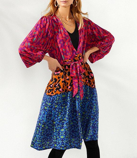 A Loves A V-Neck Short Sleeve Shirttail Hem Knit Shirt Product Image