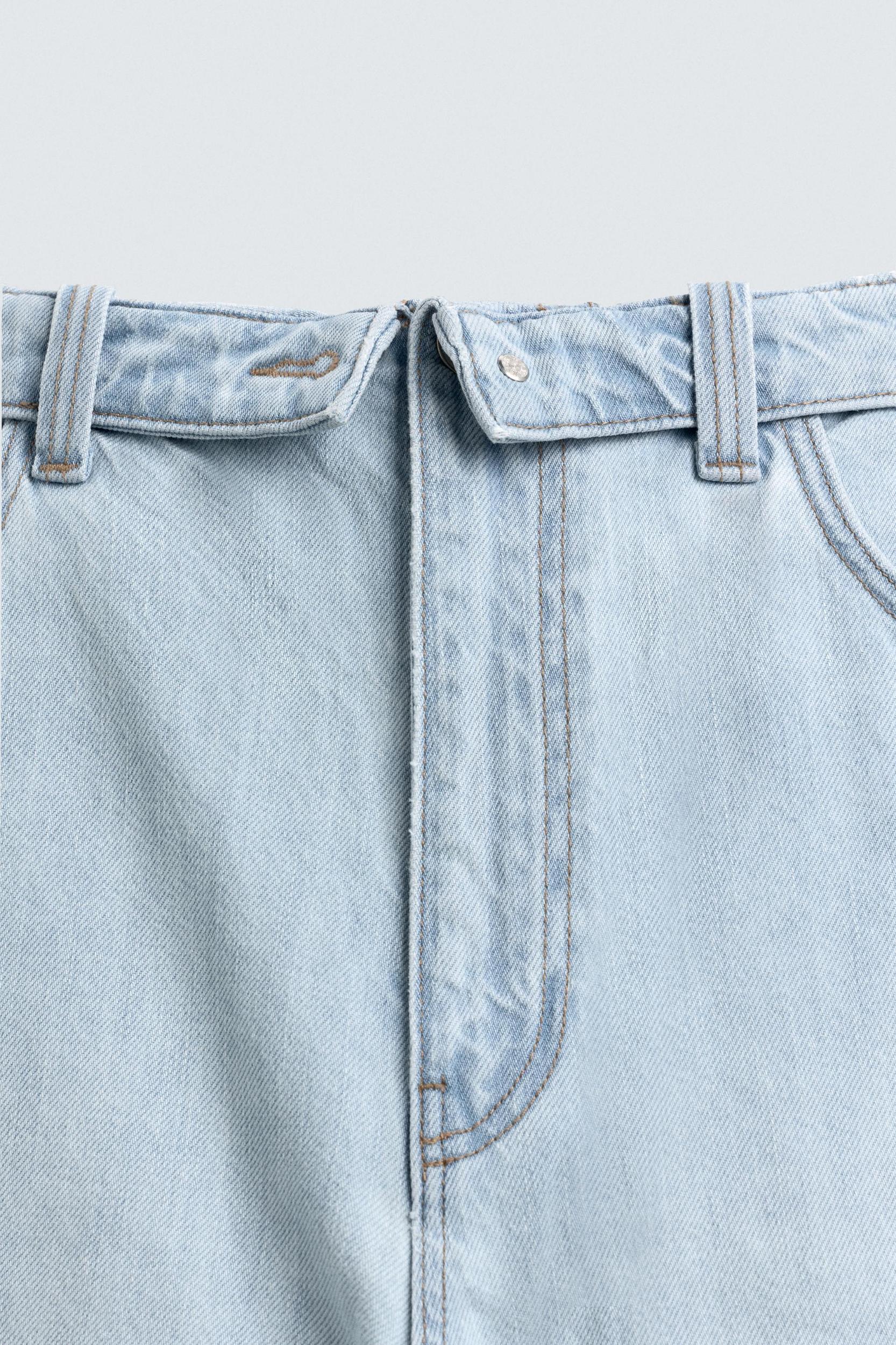 FLARE FIT JEANS Product Image