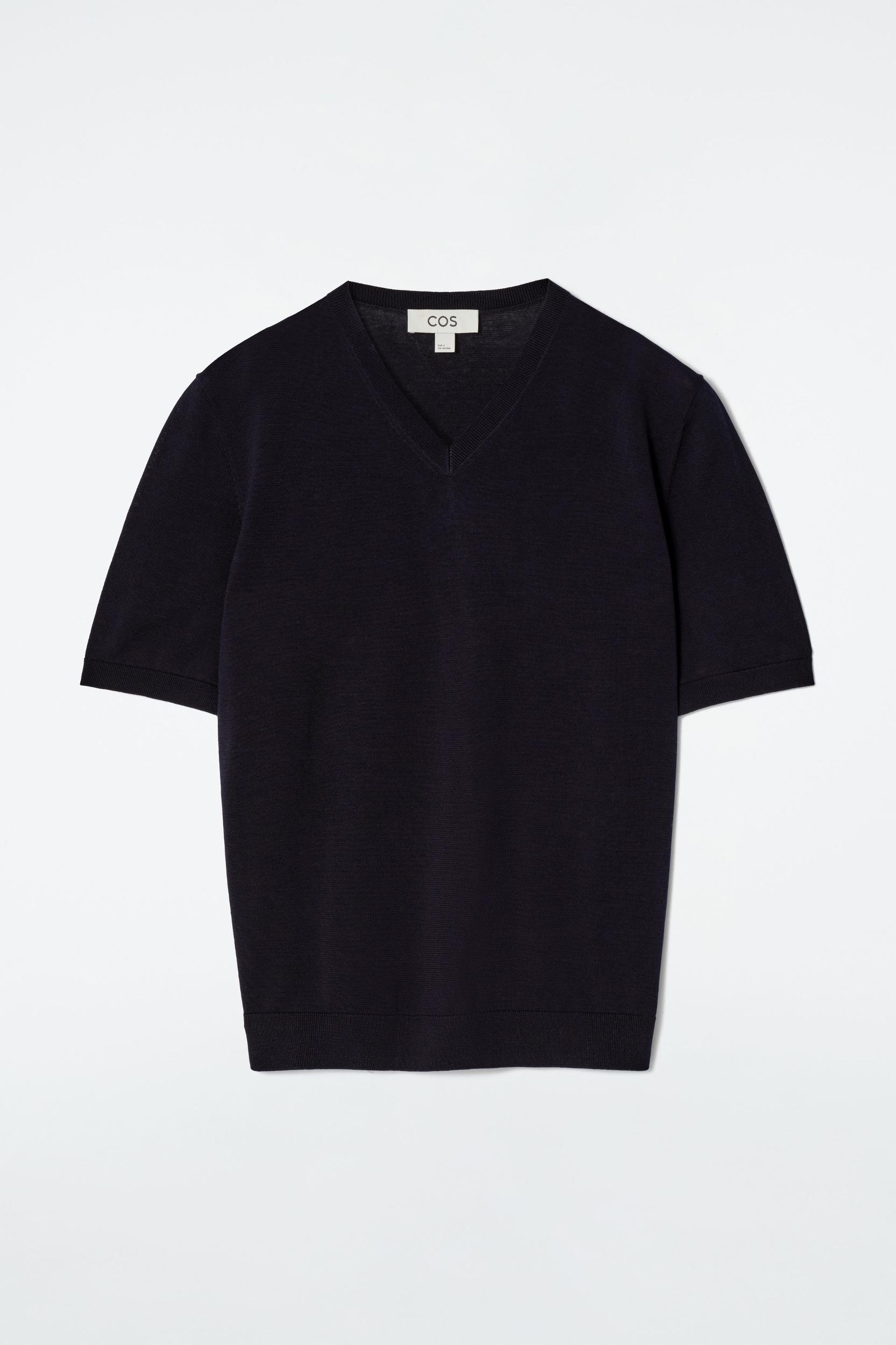 KNITTED COTTON V-NECK T-SHIRT Product Image