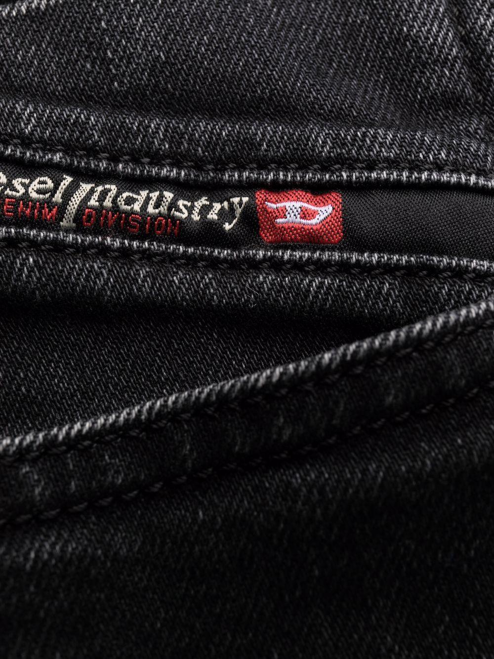 2005 D-Fining 09B83 tapered jeans Product Image